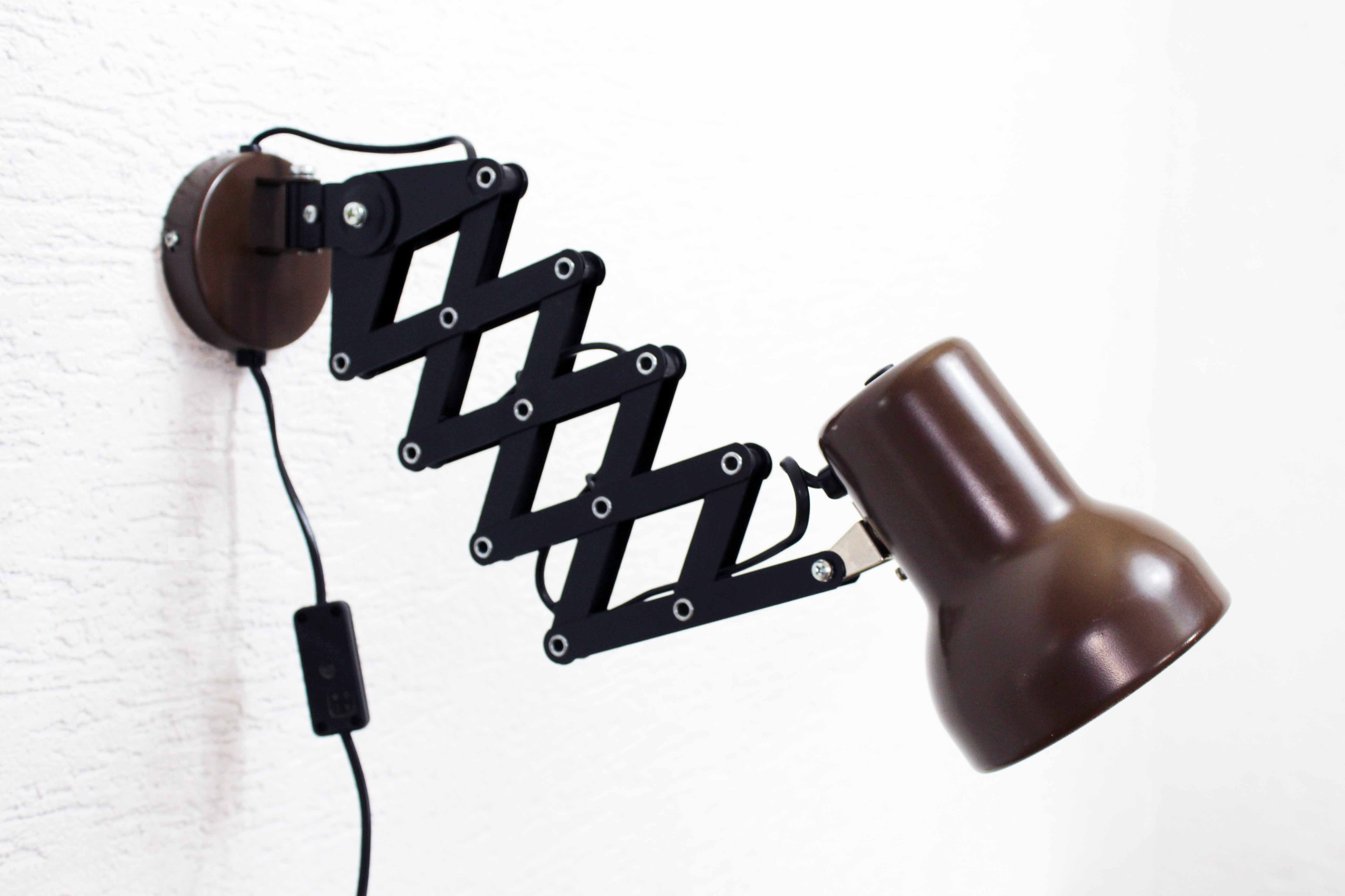 Vintage scissors wall lamp