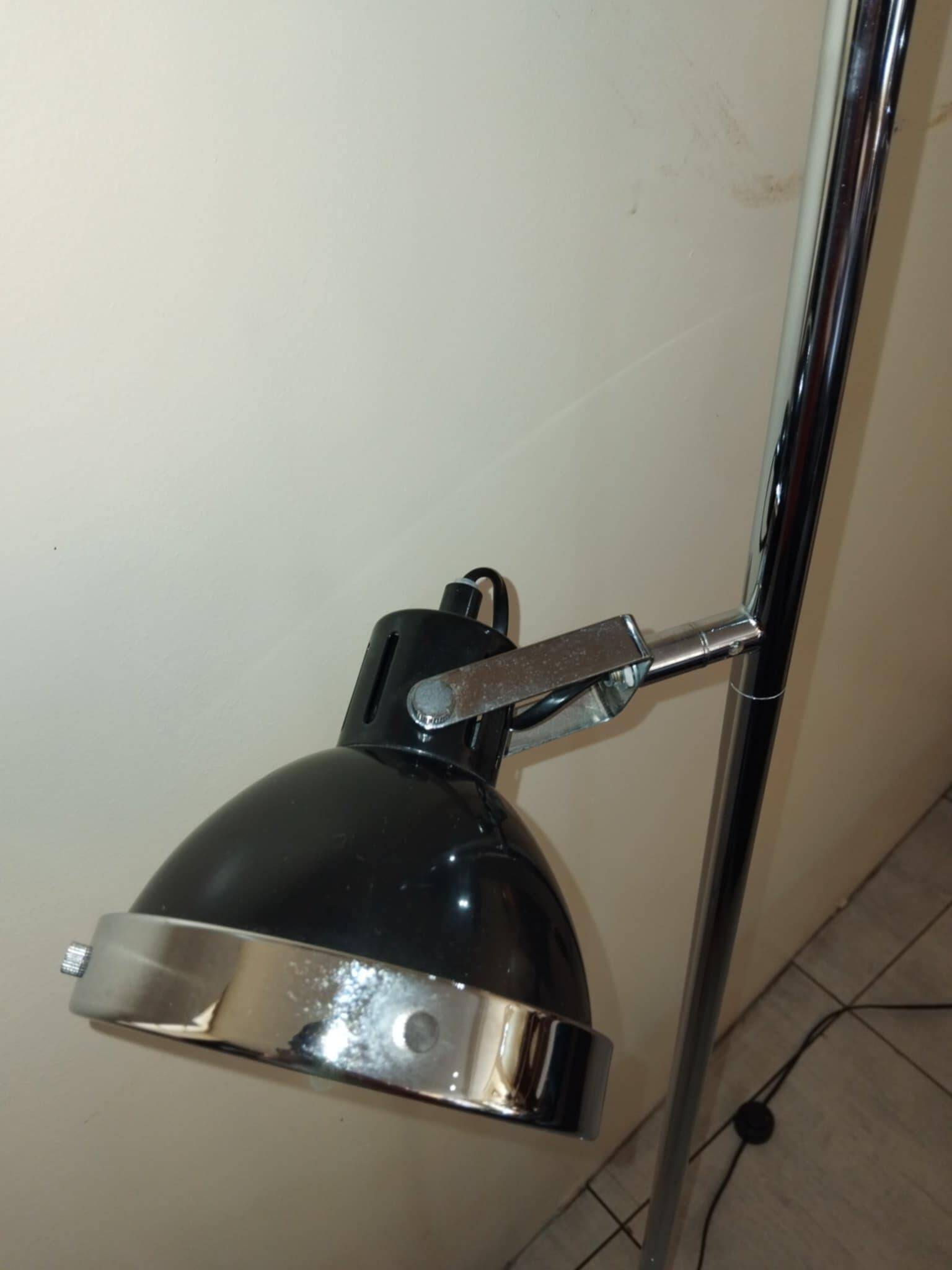 Black floor lamp with 3 spotlights