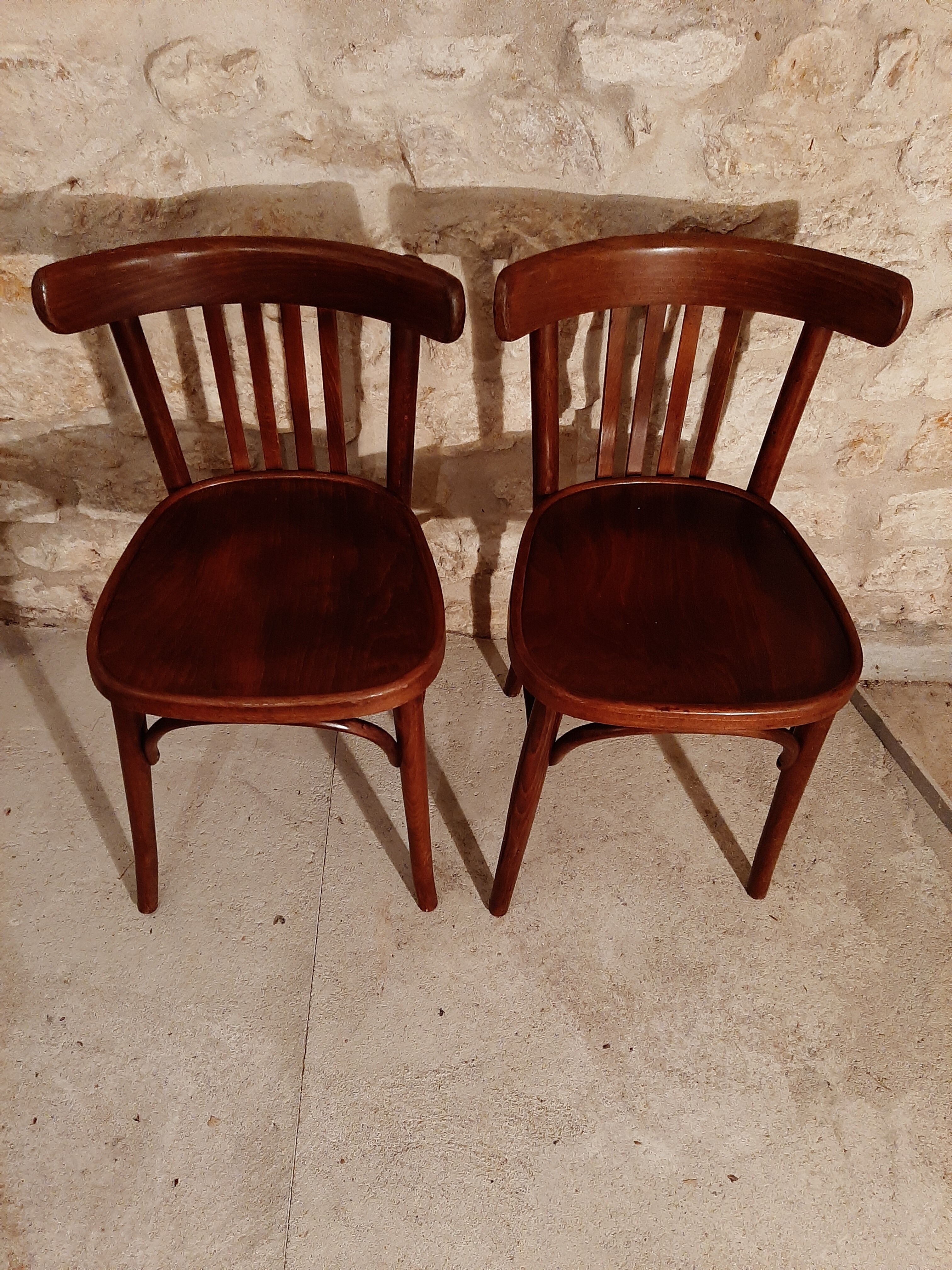 Pair of curved wooden bistro chairs 4 50s bars