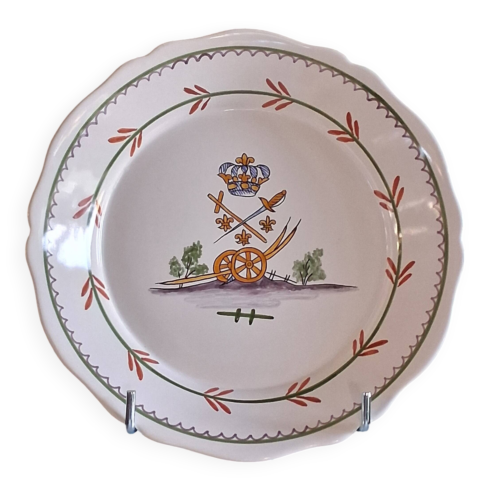 Slightly hollow dish with wavy edge in very good condition from Nevers.