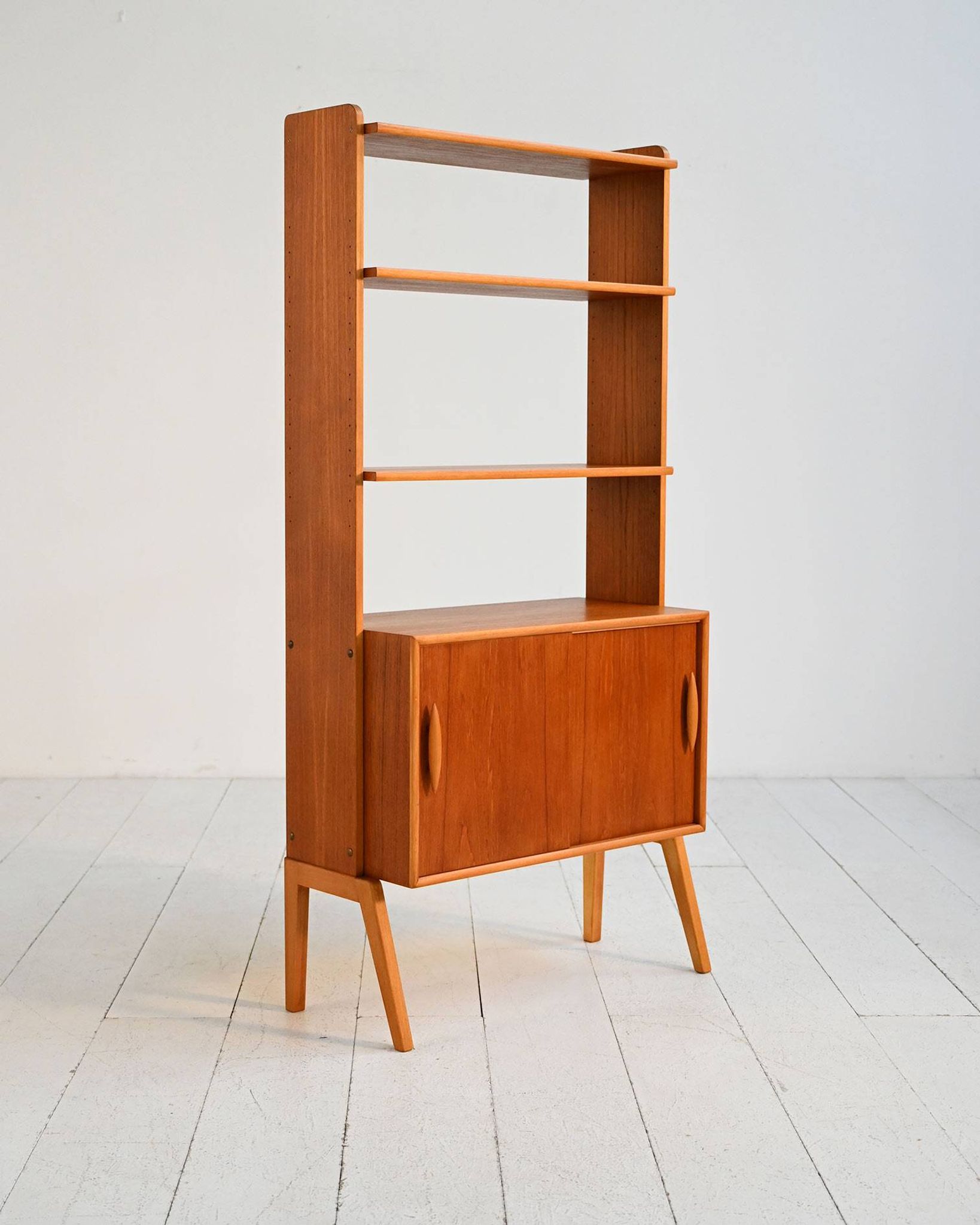 Scandinavian teak shelving unit with sliding doors, 1950s/60s