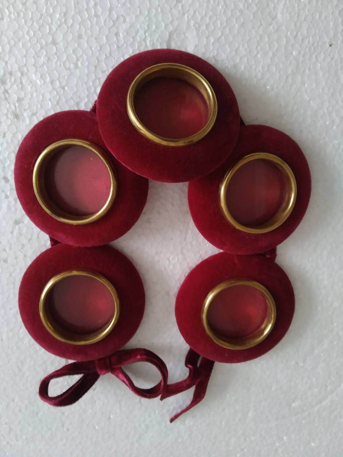 Velvet medallion frames