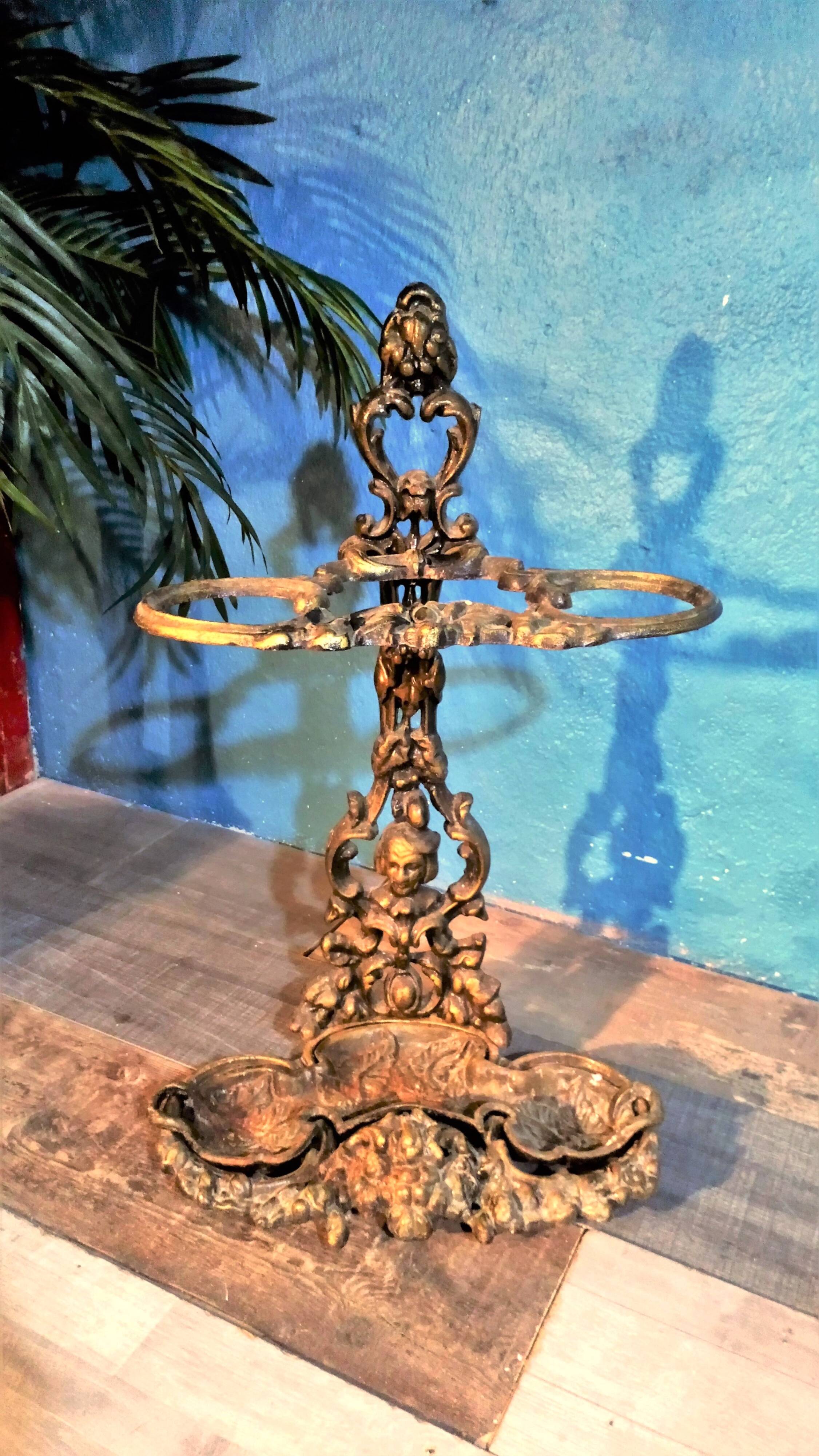 1900s umbrella stand