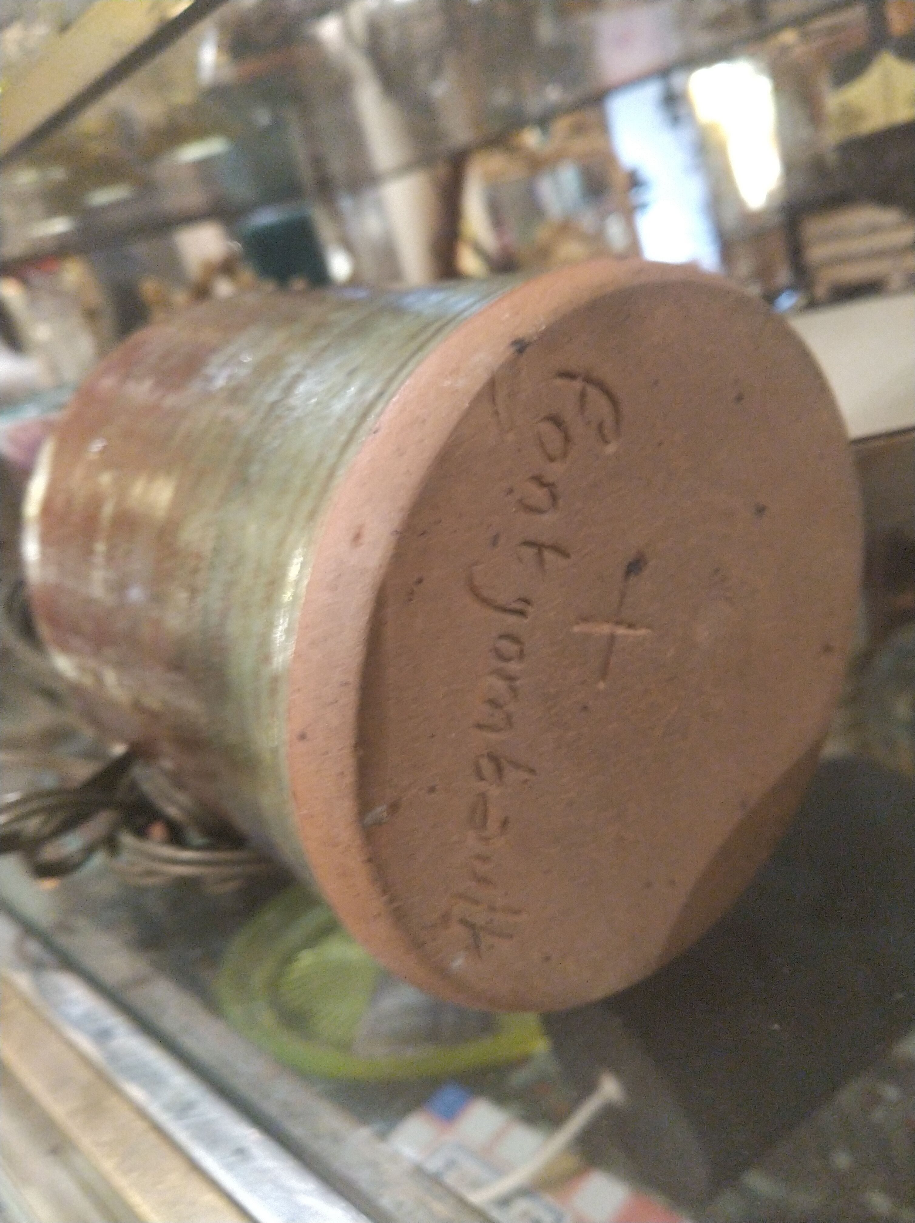 Font Gombault ceramic lamp base