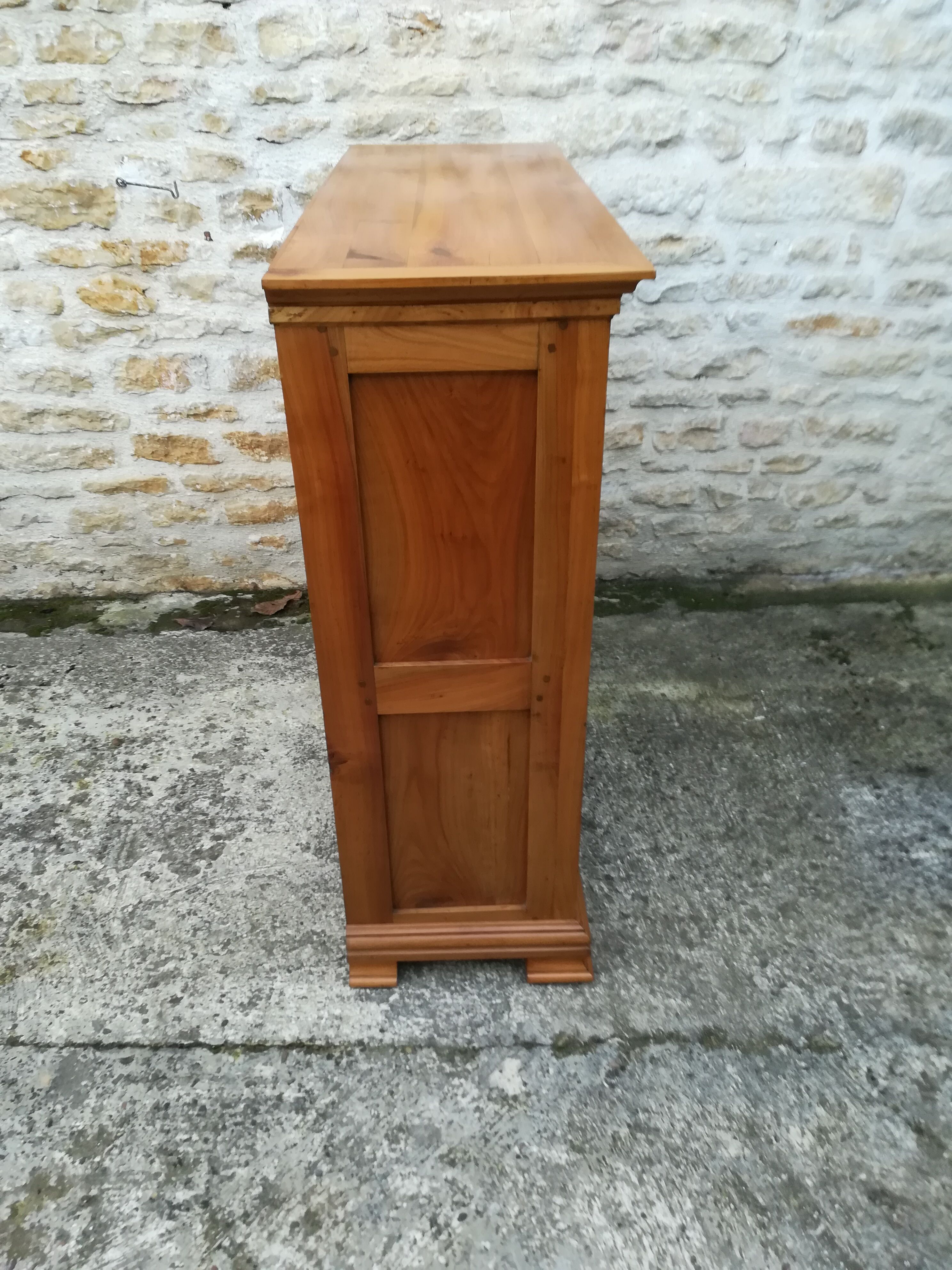 Solid cherrywood showcase