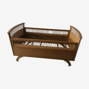Bed in wood and rattan
