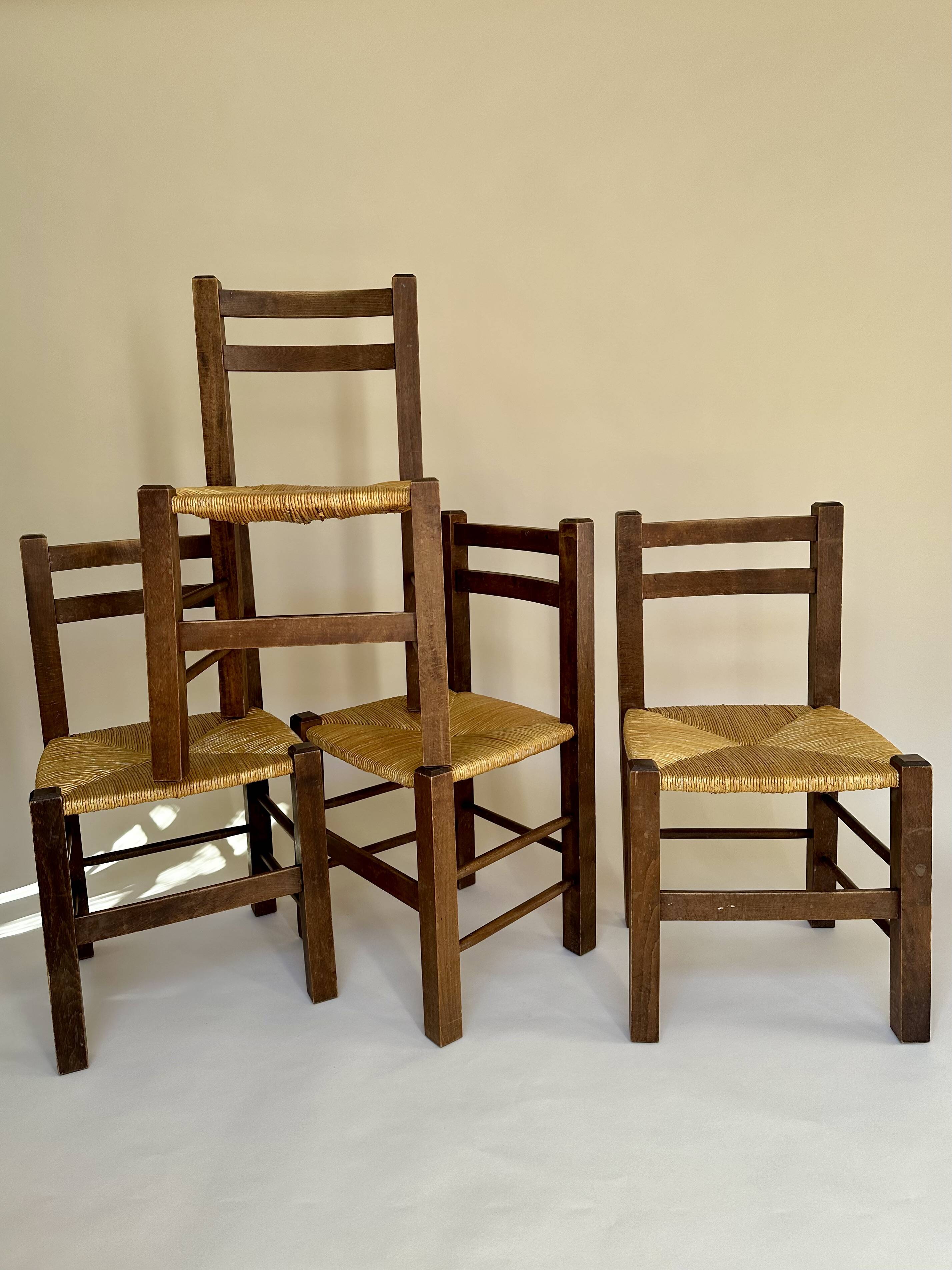 Set de quatre chaises paysannes paillées