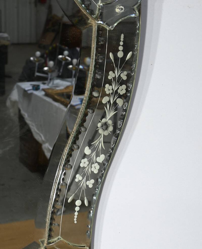 Venetian Mirror in Eglomisé Glass – 1950
