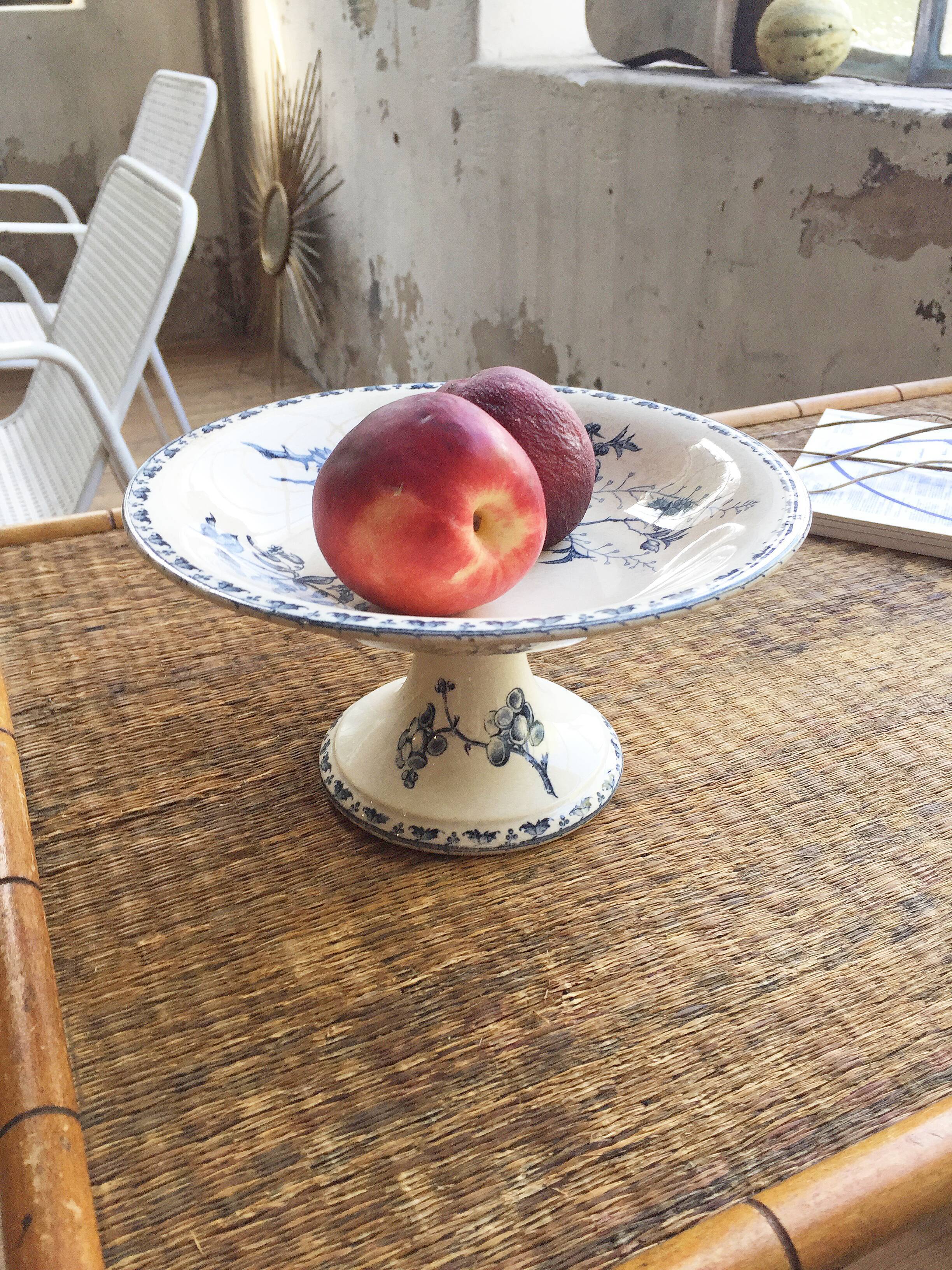 Iron earth compotier