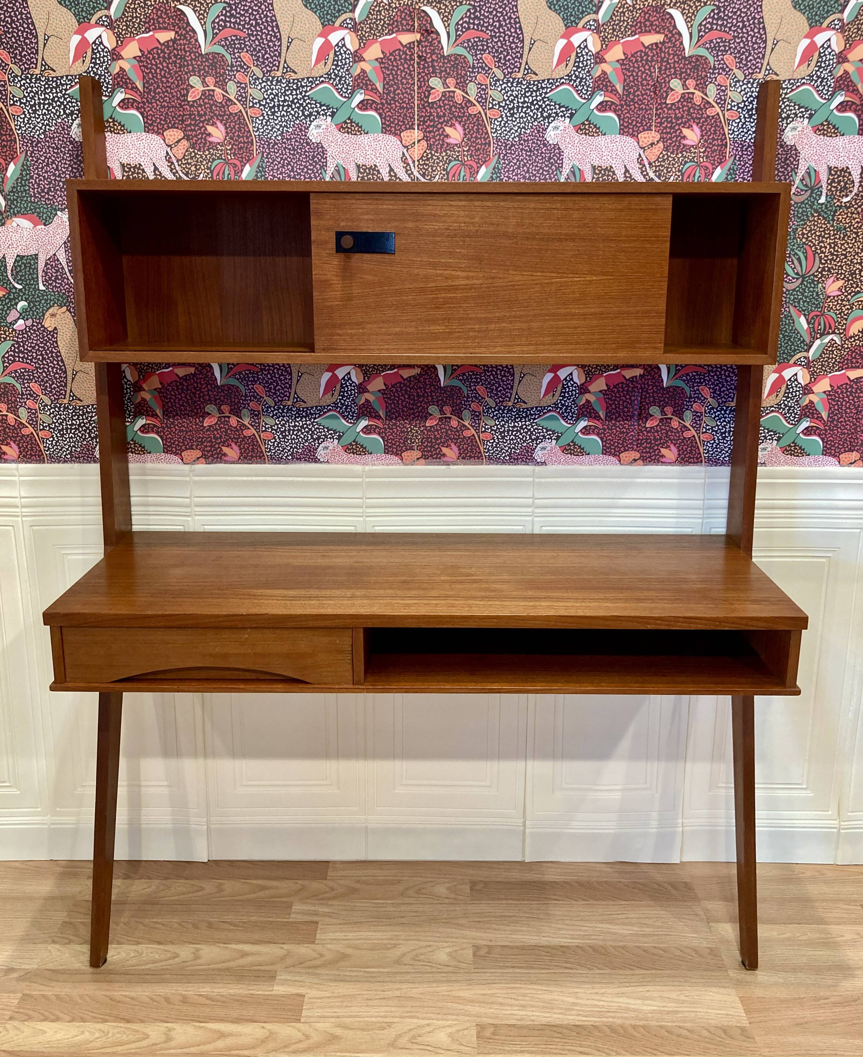 Élégant bureau design scandinave 1950.