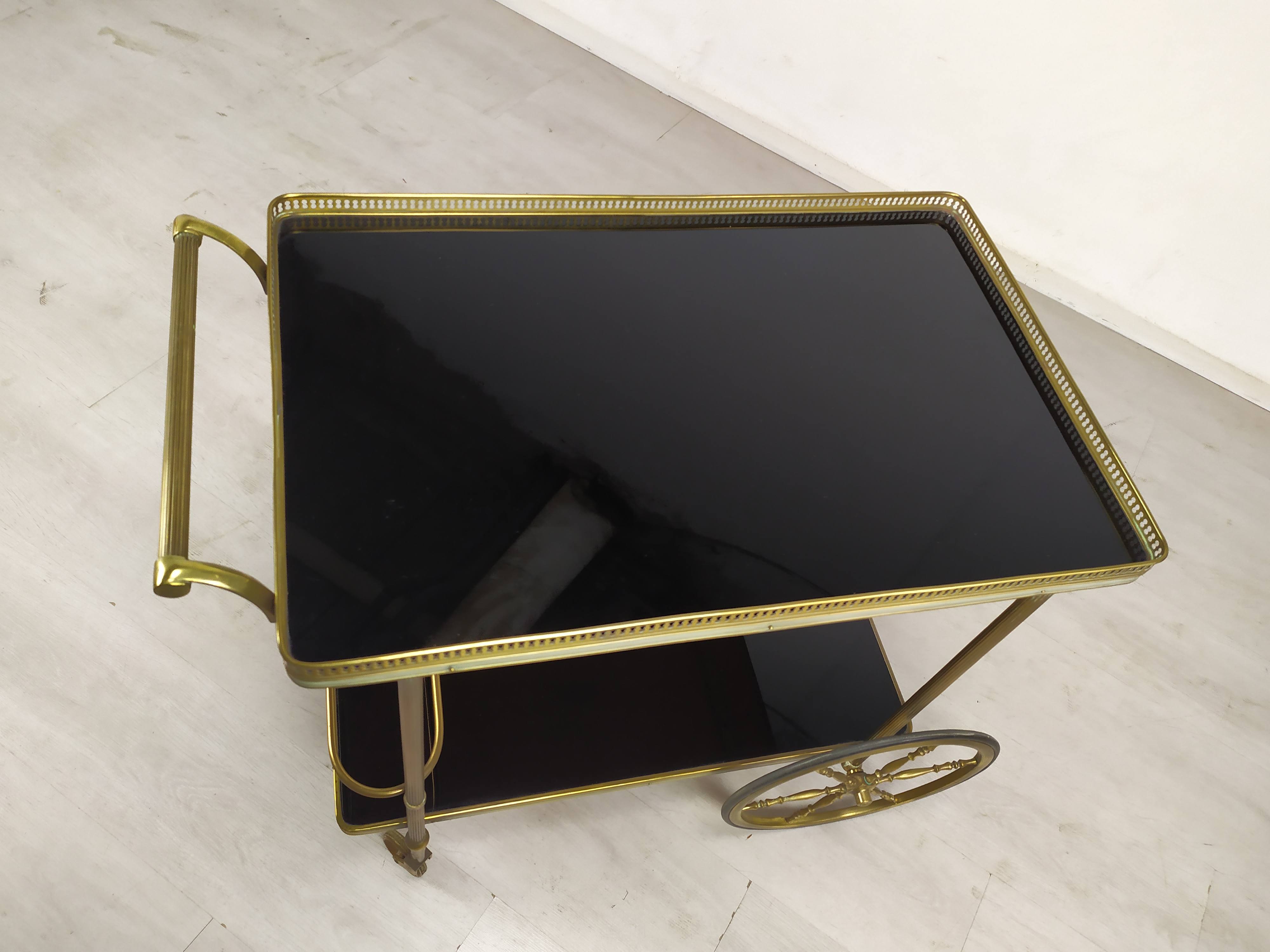 Vintage bar rolling service