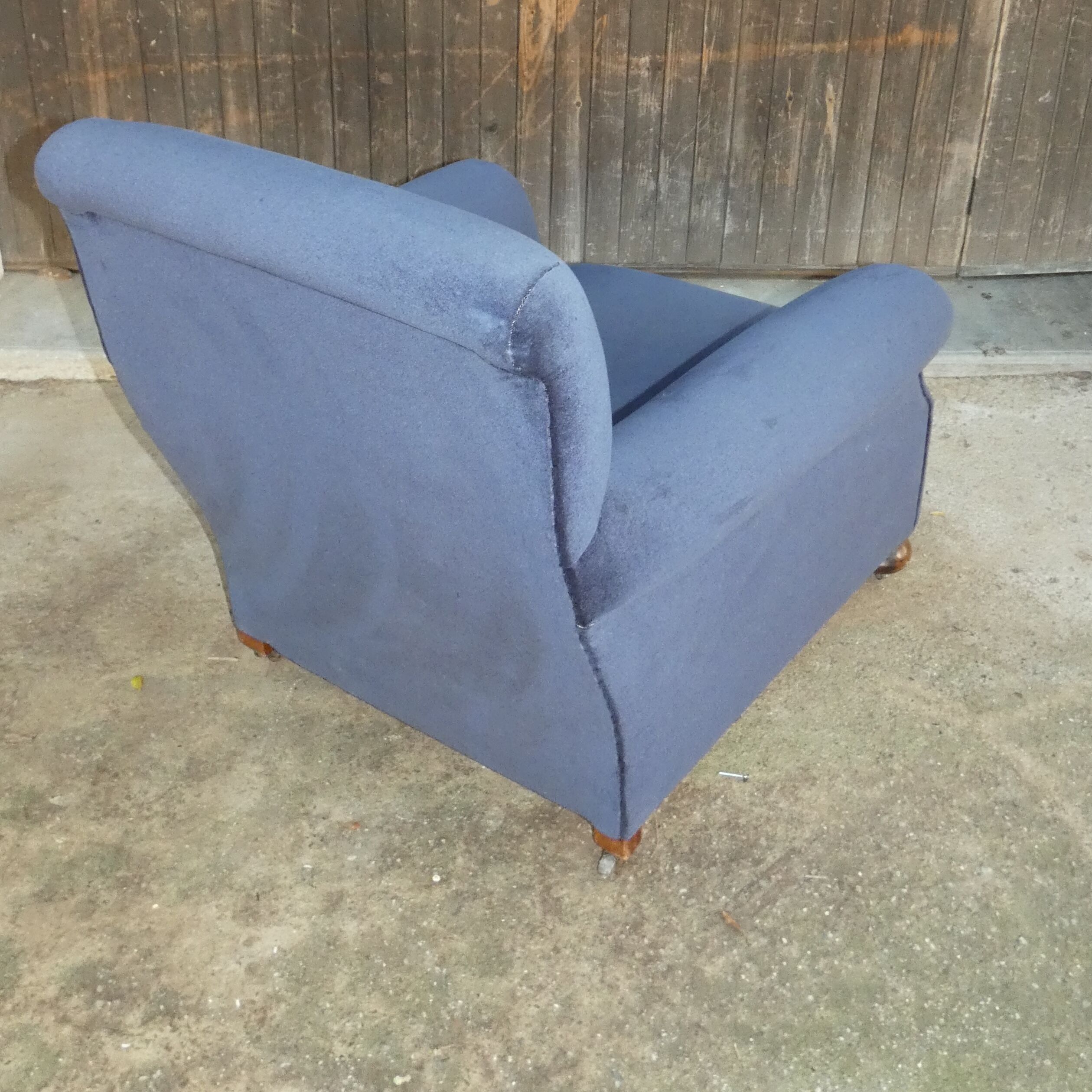 Club art deco blue armchair