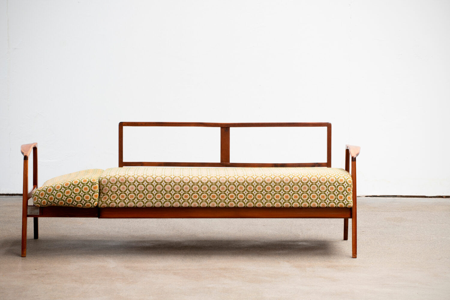 Vintage Danish Sofa Bed / Sofa 1960