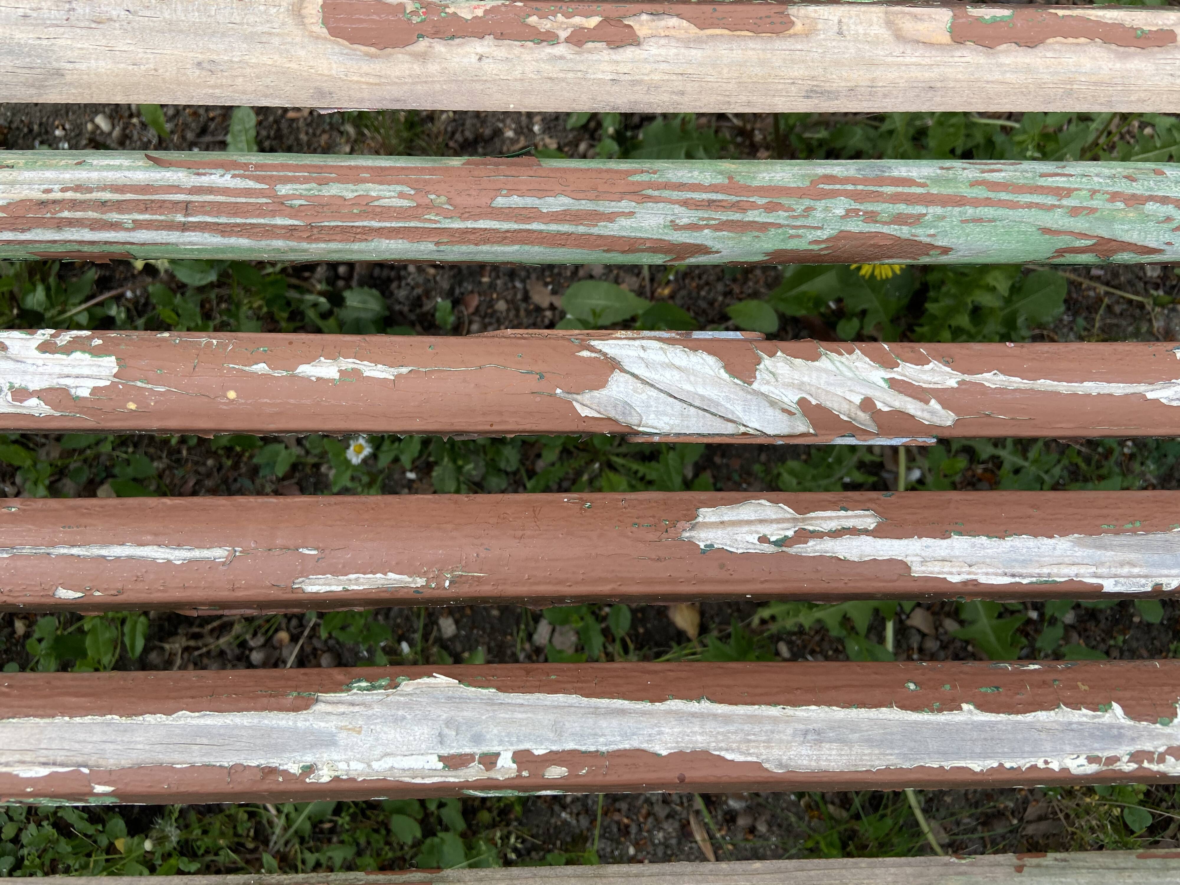 Banc de jardin parisien ancien en fer forgé et bois