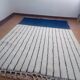 Tapis marocain en laine bleue tissée à la main