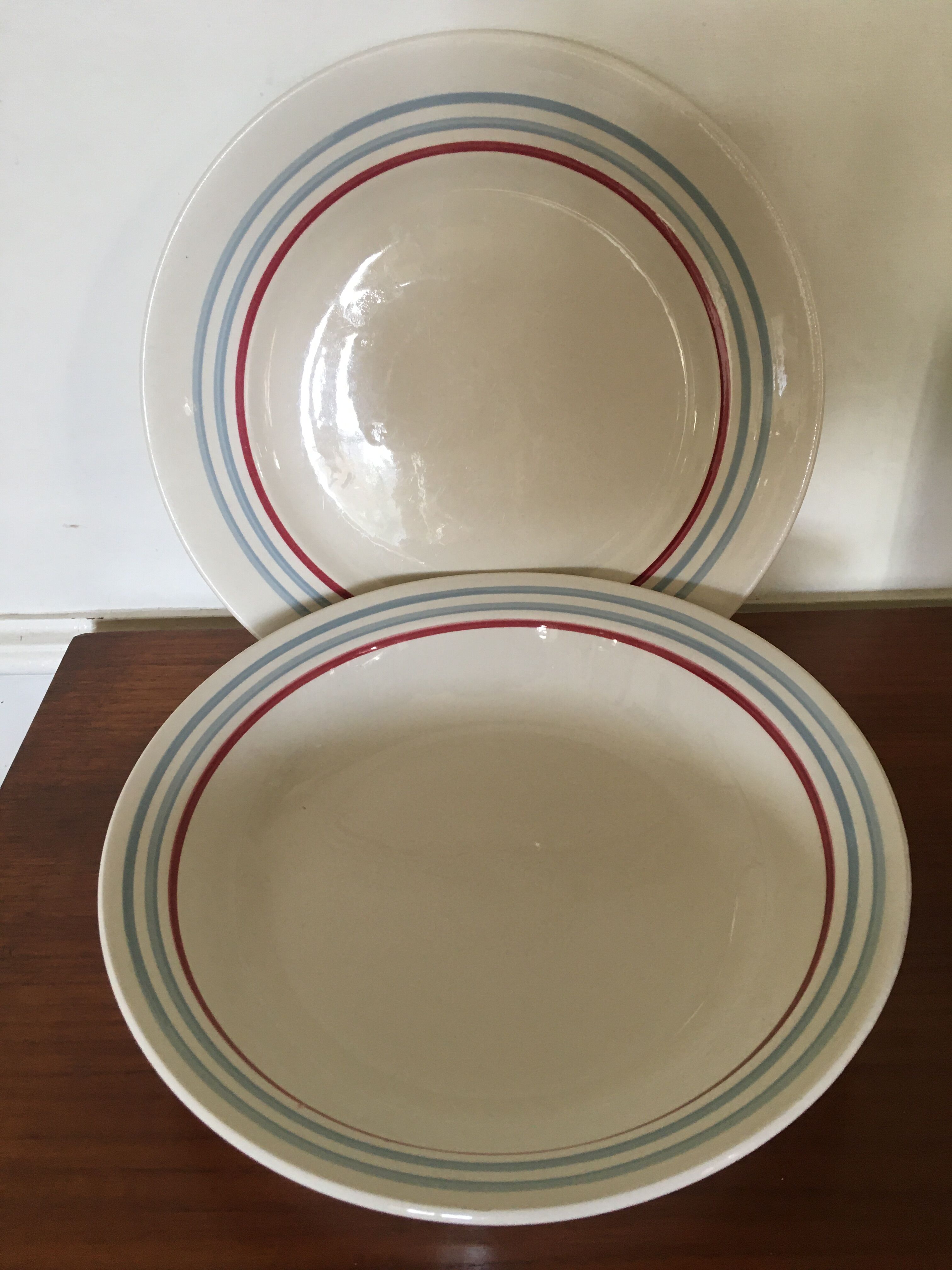 Deep dish and flat plate Moulin des Loups Stanislas model