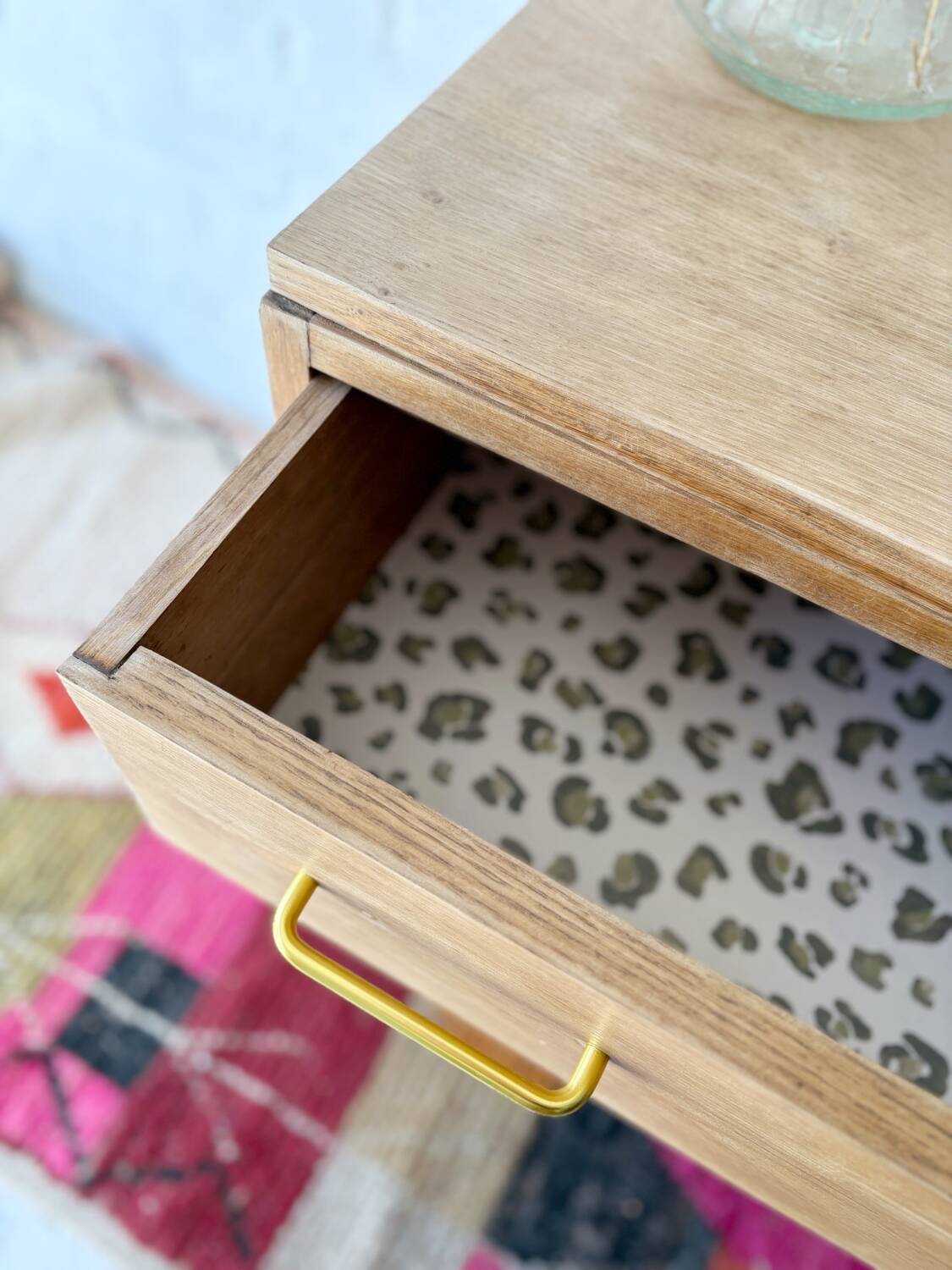Oak chest of drawers