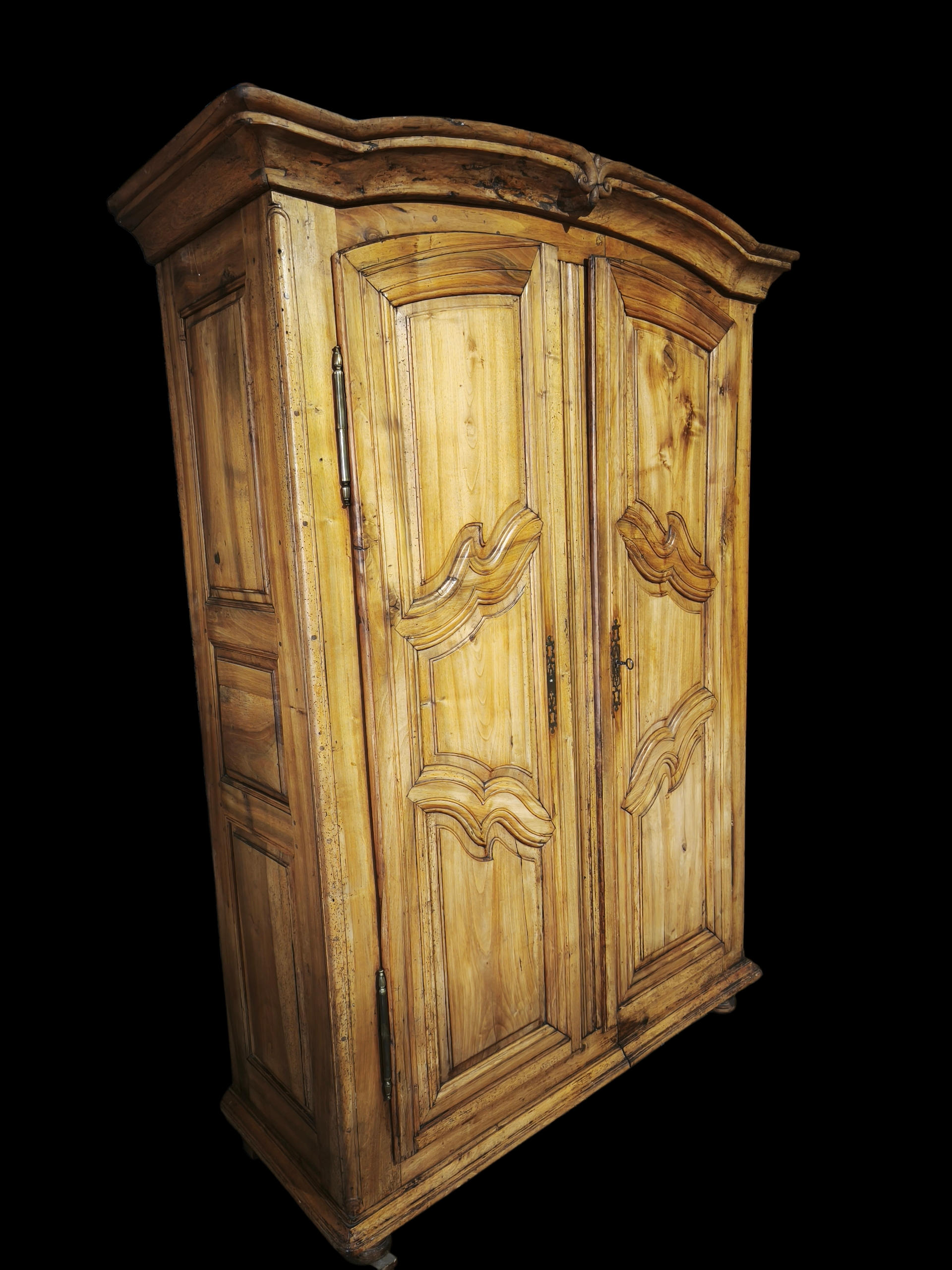 Armoire Bressane en loupe de Frêne XIXème