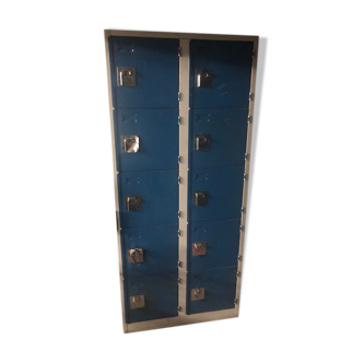Metal cabinet 10 lockers
