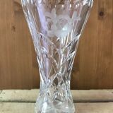 Crystal vase chiseled flower with frosted petals