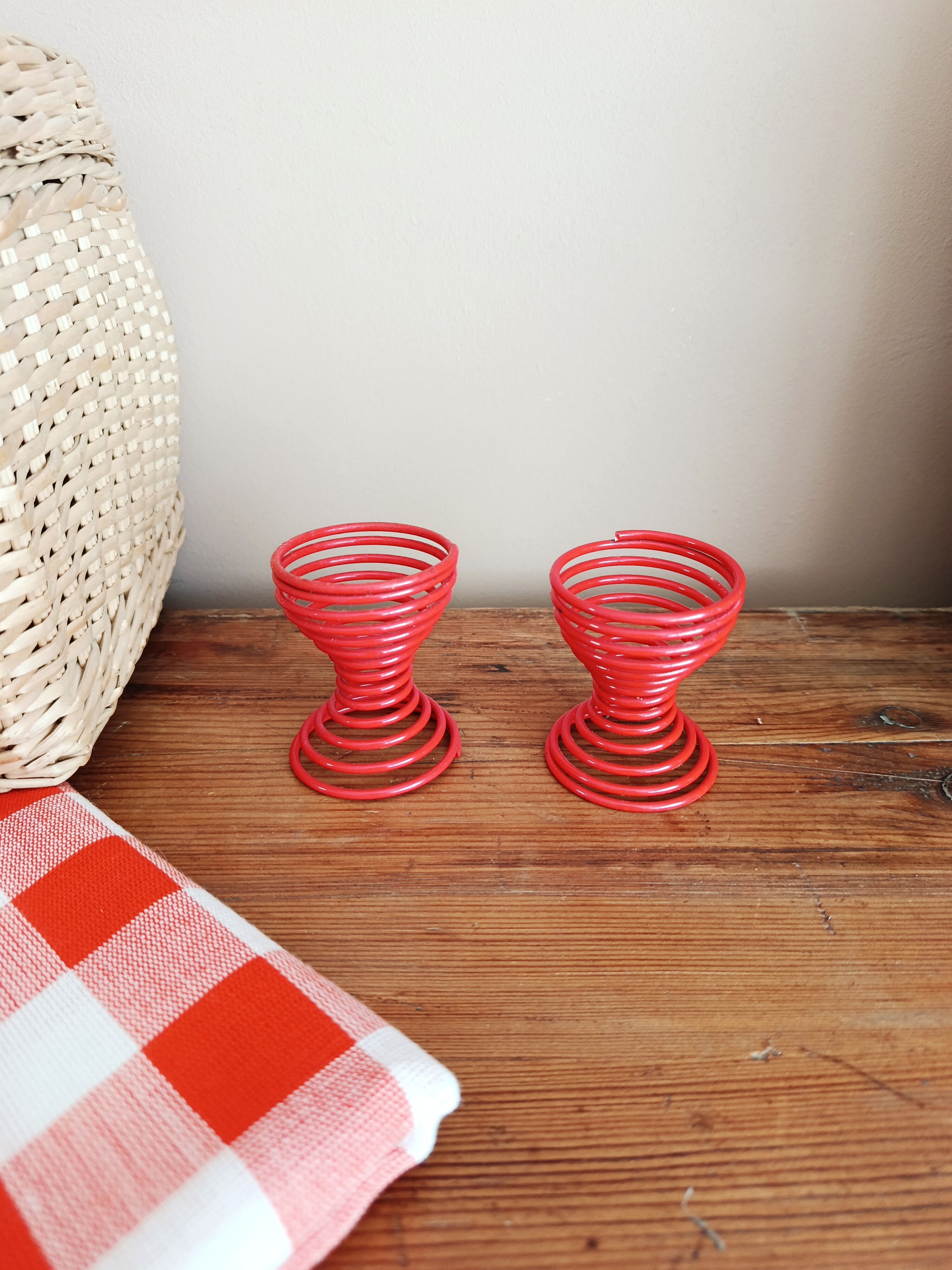 Set of 2 spring egg cups