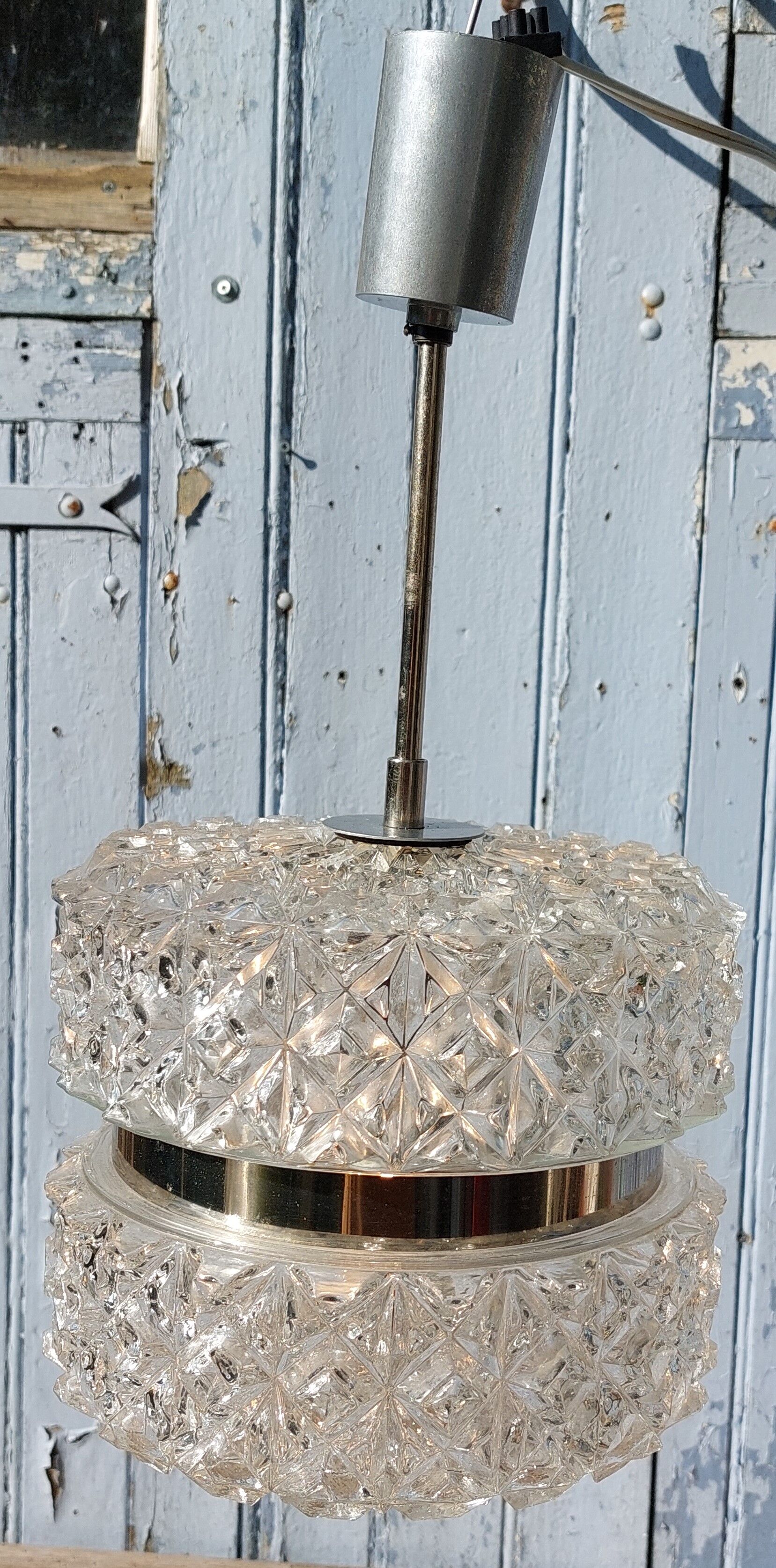 Glass suspension from the 60s