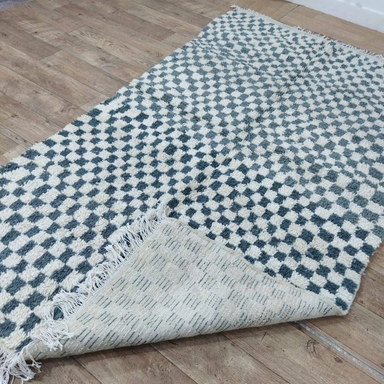 Handmade wool Berber rug 250 x 144 cm