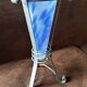 Vase opaline bleu  marbré  sur socle métal
