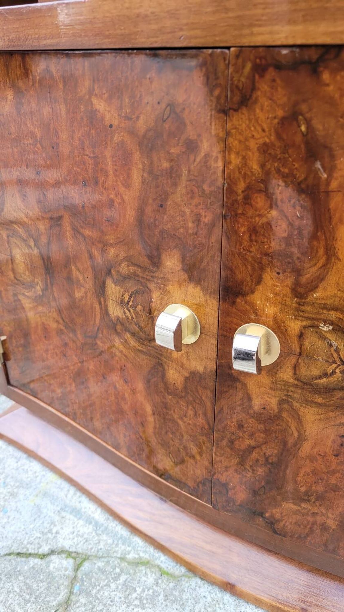 Meuble commode d'époque Art Déco en loupe de noyer -1930s