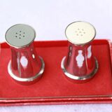 Salt and pepper shaker set