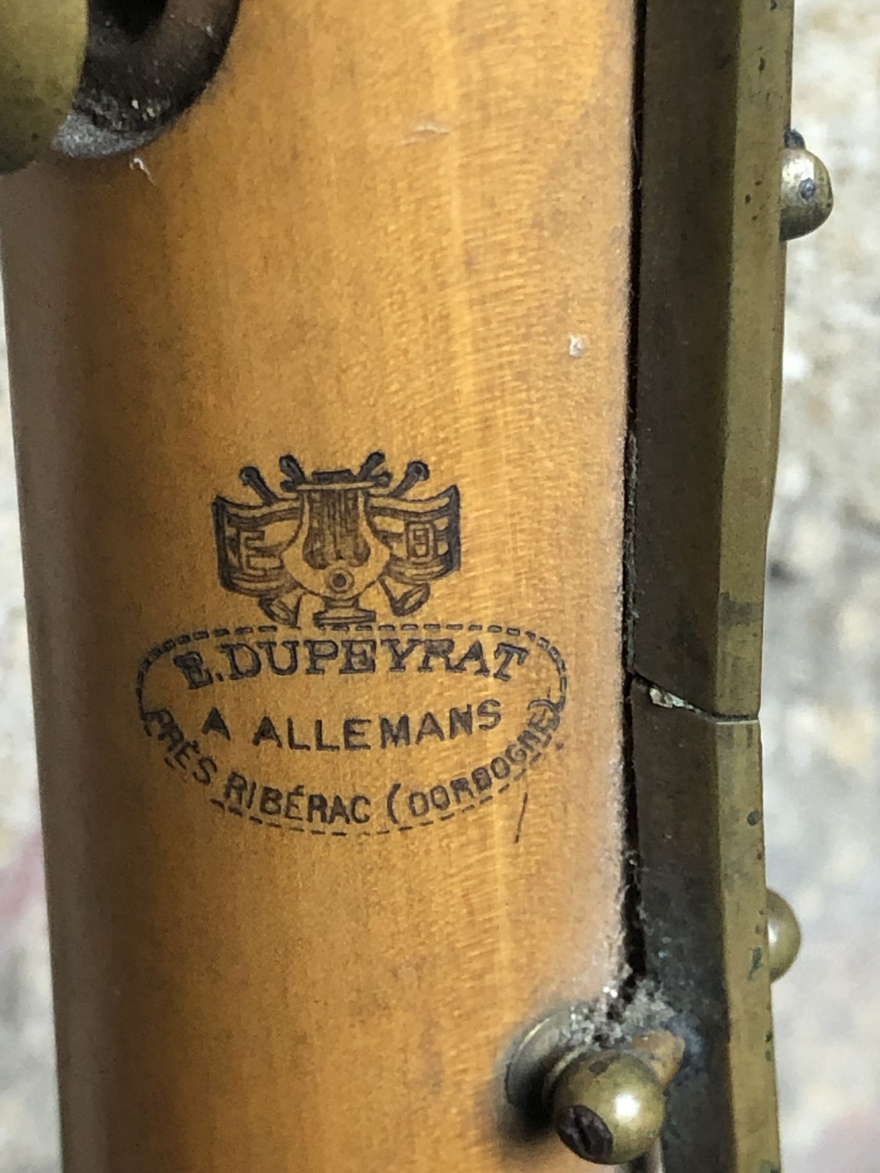 Ancient clarinet in boxwood Dupeyrat.  Allemans French manufacture 1910