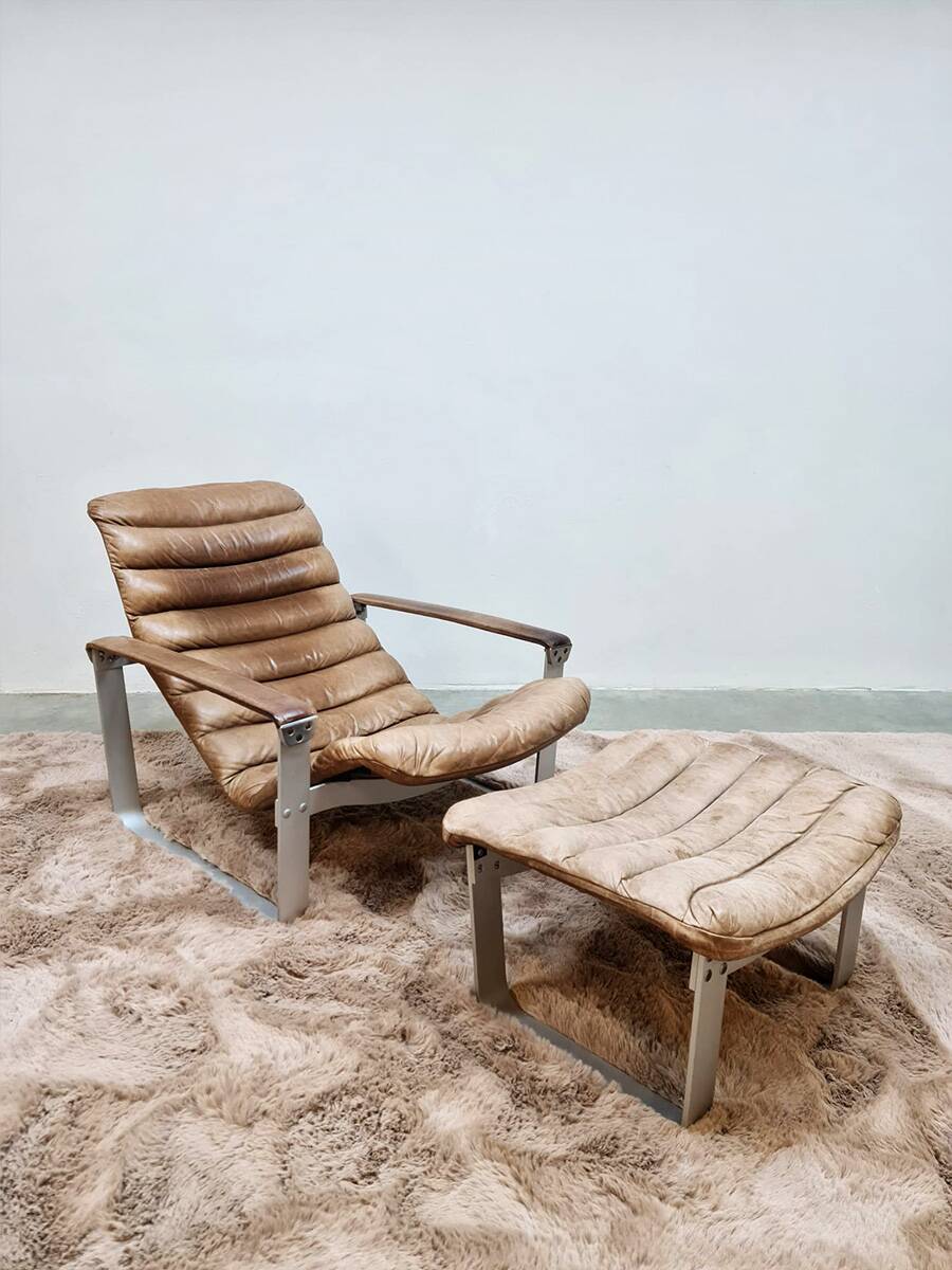 Vintage leather & chrome lounge chair