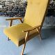 Fauteuil moutarde - bois et velours