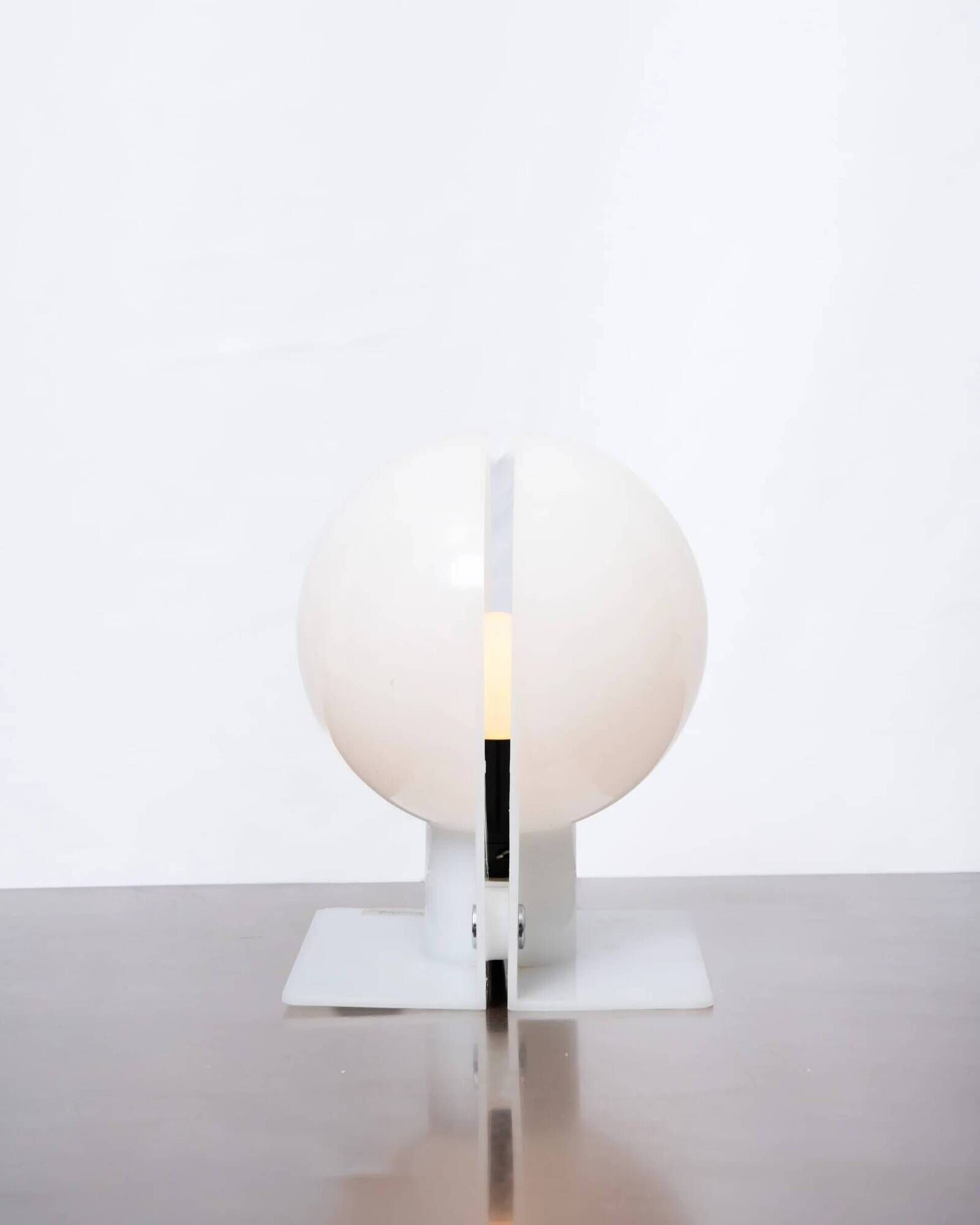 Table lamp "Sirio", Guzzini, 1970s
