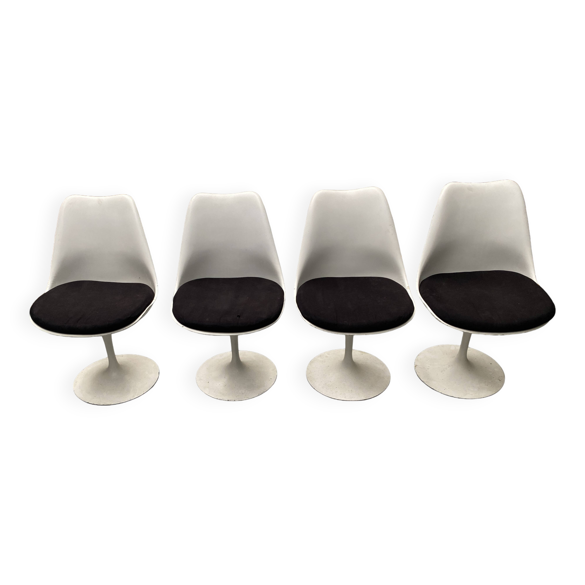 4 Saarinen knoll tulip chairs