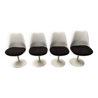 4 Saarinen knoll tulip chairs