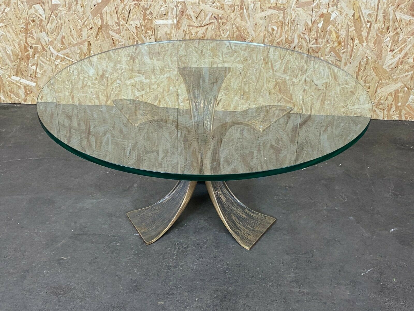 Table basse des années 60 70 Luciano Frigerio Table en verre en bronze brutaliste des années 60