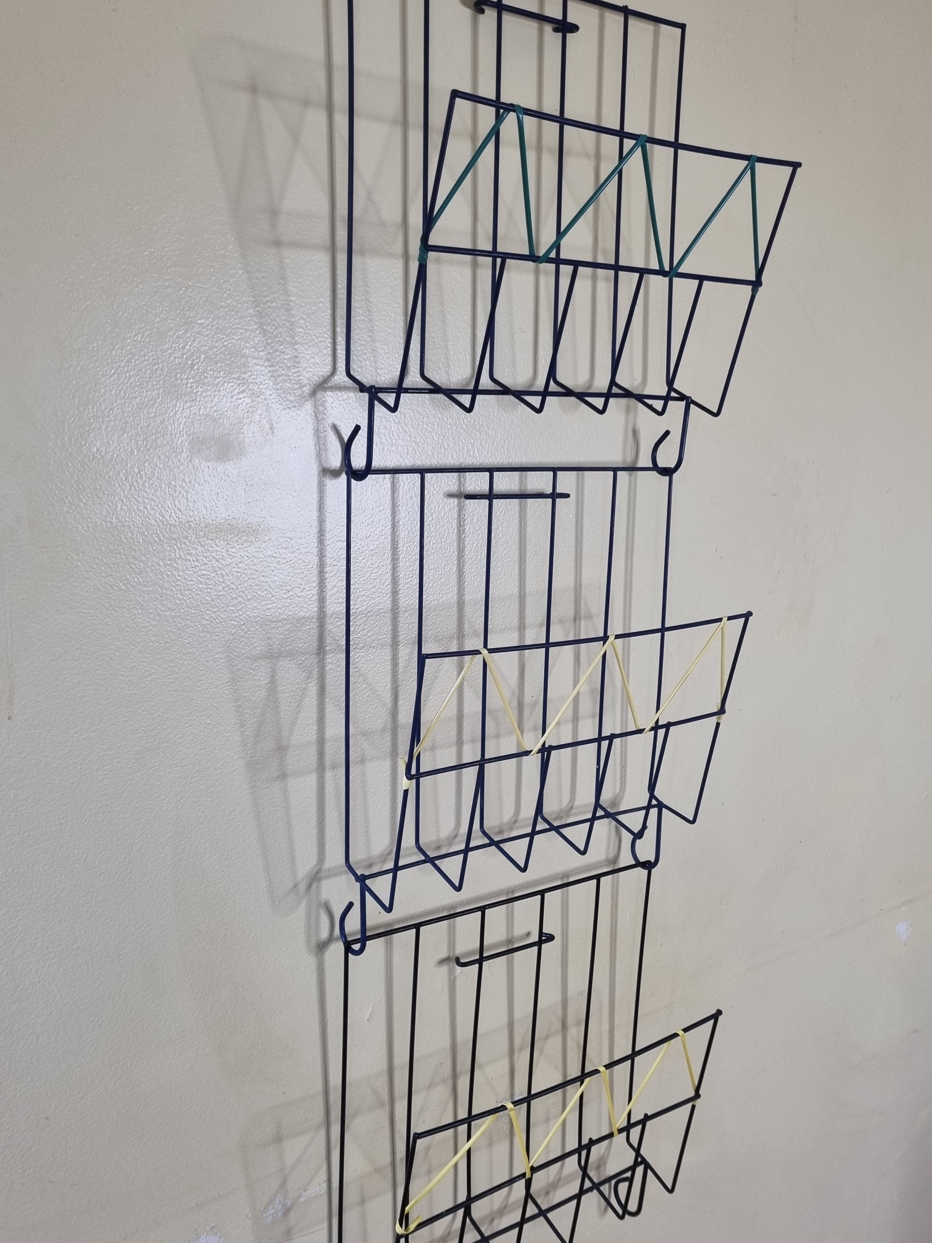 Magazine holder