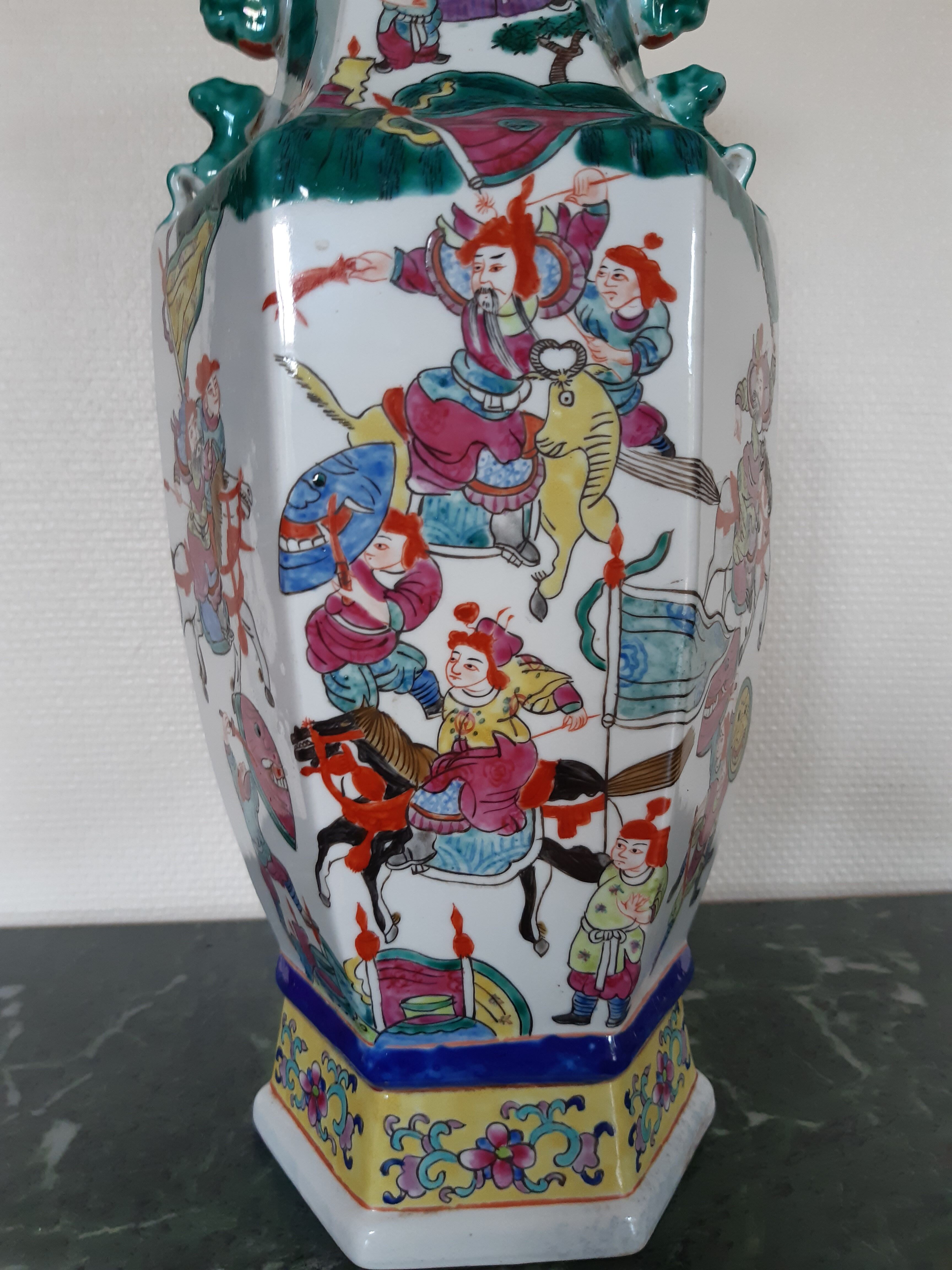 Ancient Chinese vase green family porcelain