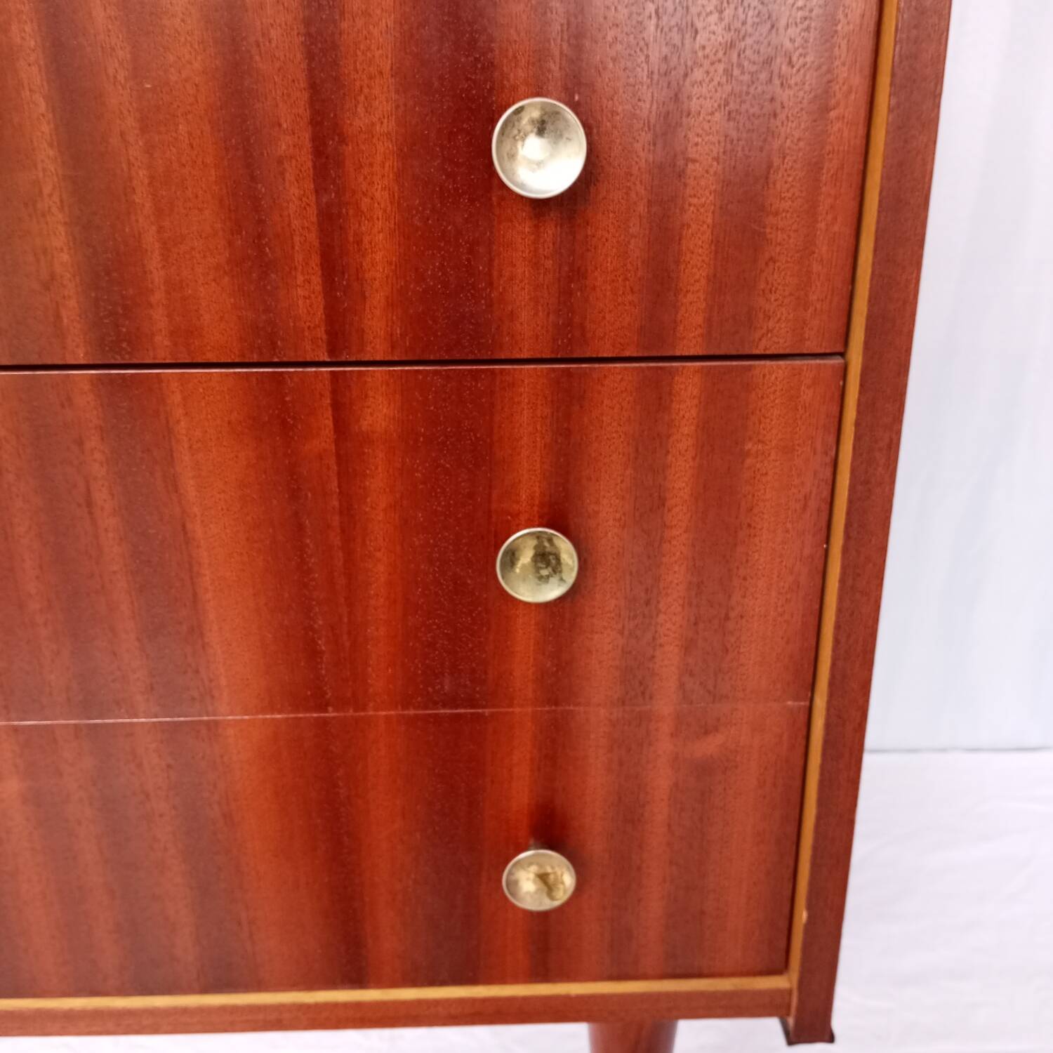 Commode années 60 à trois tiroirs