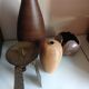 Brutalist candle holder tripod in golden metal / vintage 60s-70s