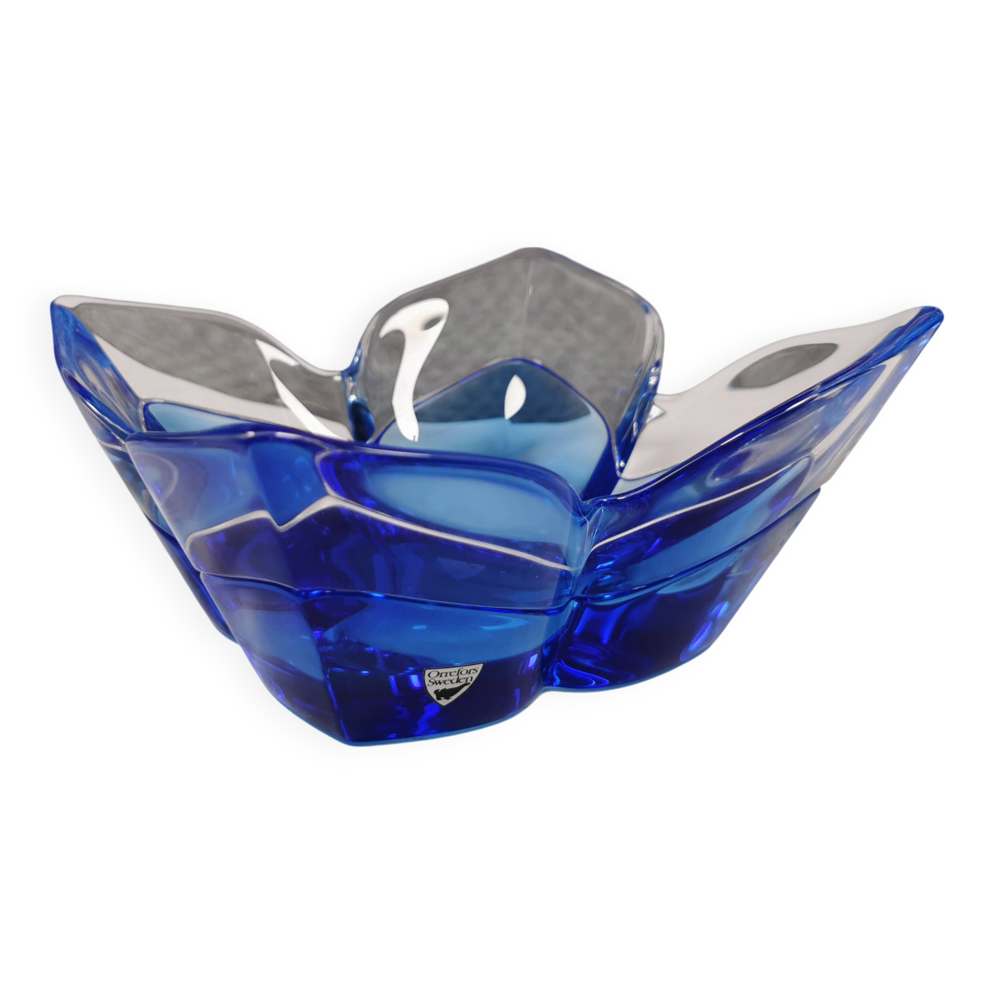 Lotus Glass bowl in mouth-blown glass from Swedish Orrefors 1988.