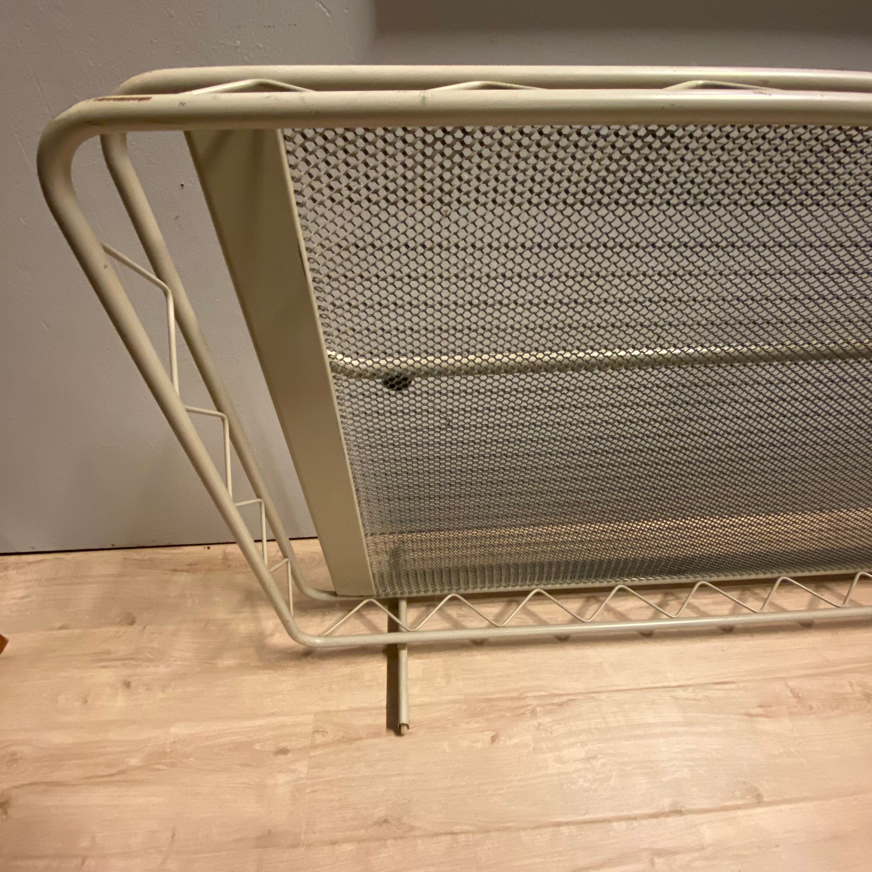Dutch design 1950s 60s vintage Auping folding bed Ariëlle designed by Wim Rietveld