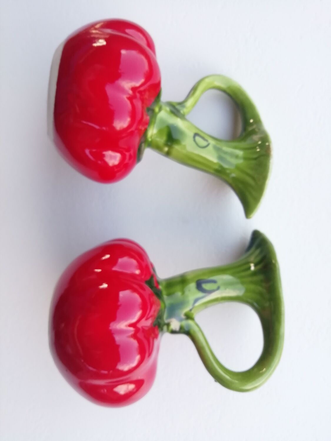 Pair of pitchers slurry tomatoes