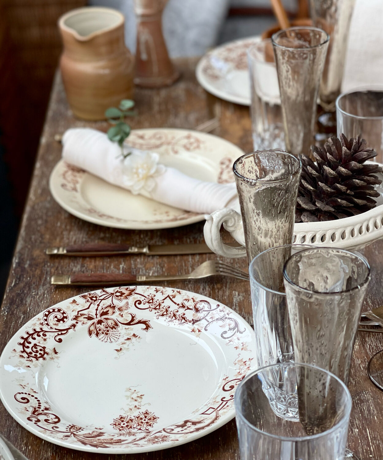 6 old plates in iron earth.