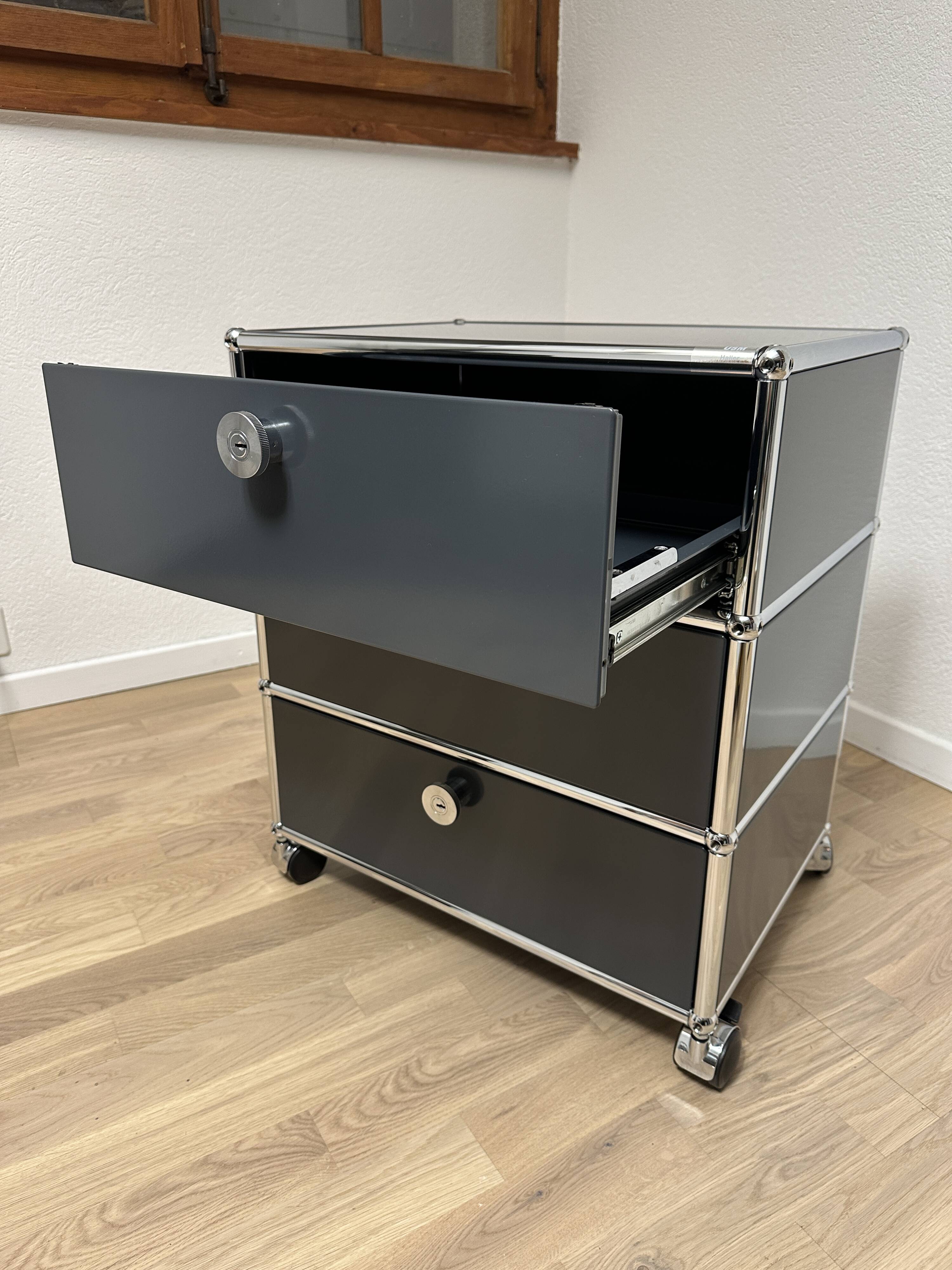 USM Haller rolling cabinet in Anthracite Grey