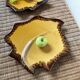 2 assiettes « feuille » céramique jaune