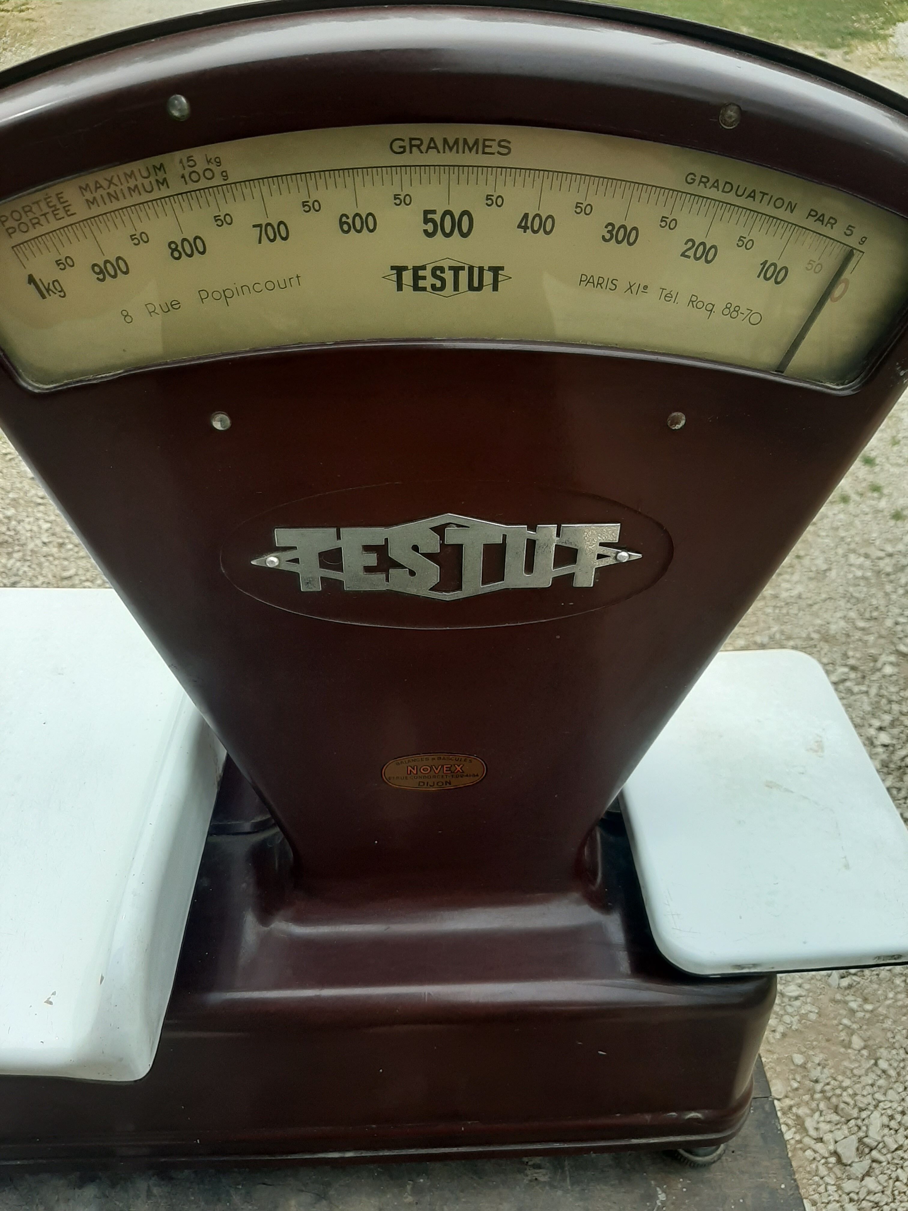 Testut old grocery store balance