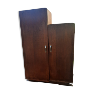 Armoire asymétrique