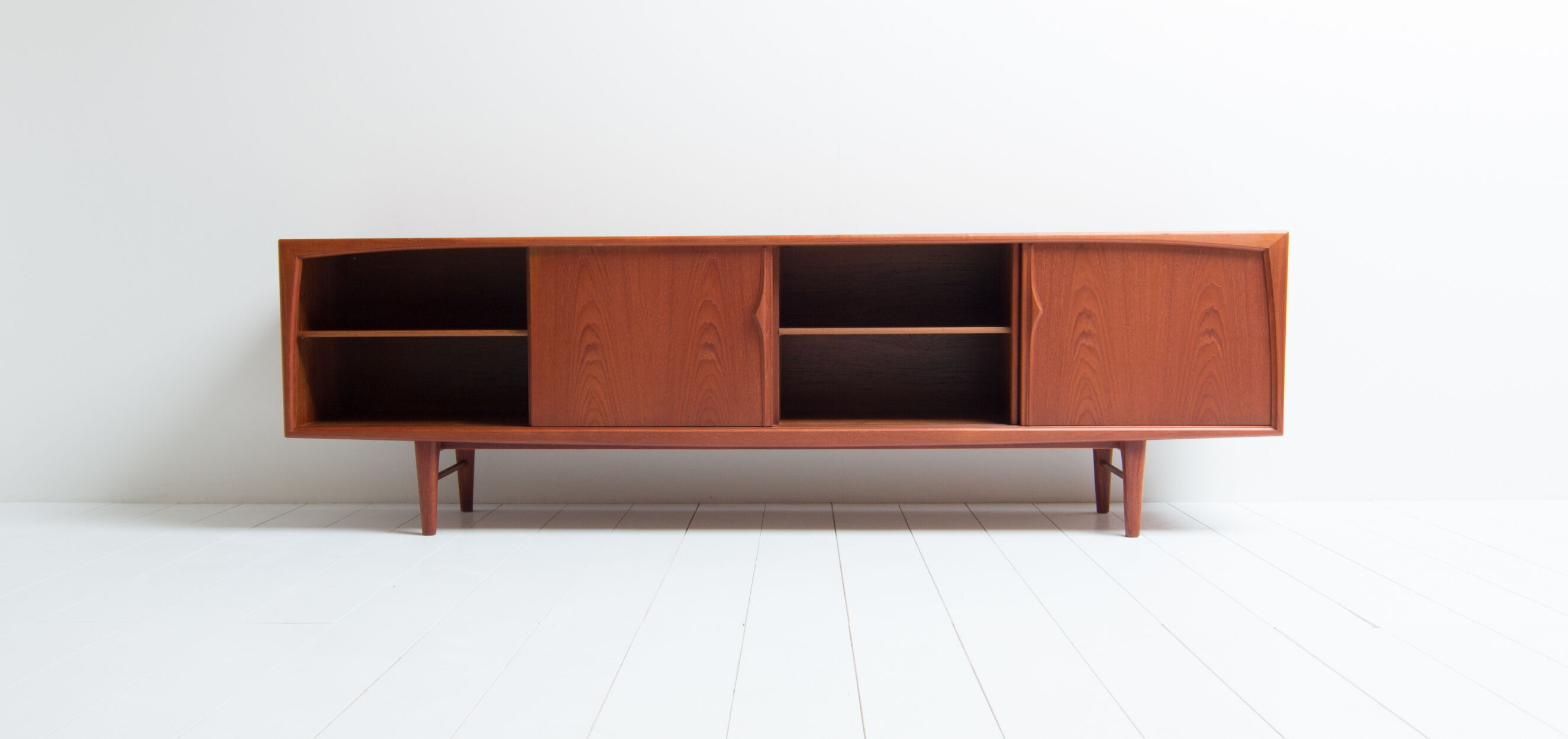 RT MÖBEL Danish design sideboard model 272 from the 60's